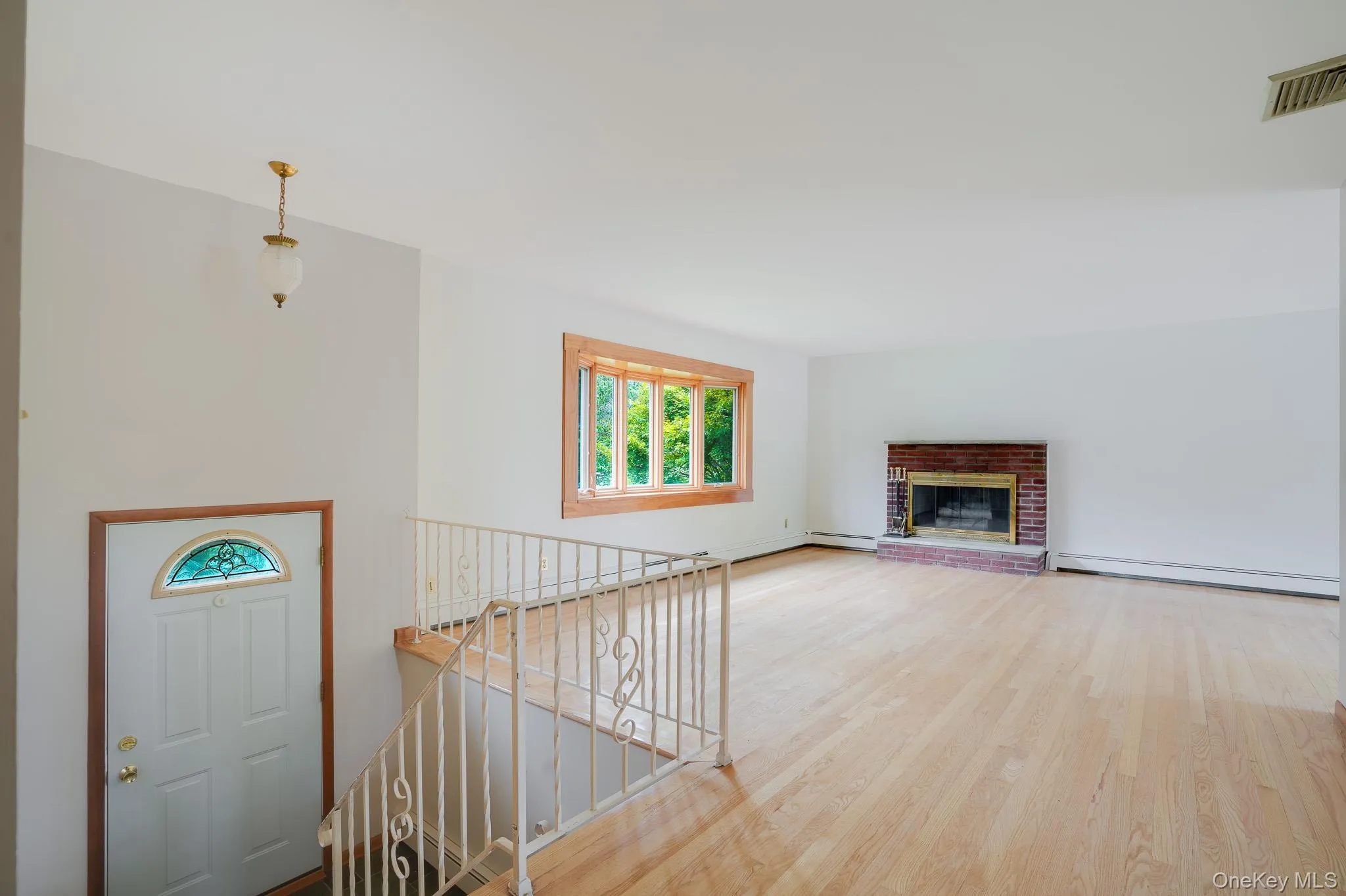 103 Edgehill Drive, Wappinger, NY, 3 Bedrooms Bedrooms, 9 Rooms Rooms,1 BathroomBathrooms,Residential,For Rent,Edgehill,0,1047290 103 Edgehill Drive, Wappinger, NY, 3 Bedrooms Bedrooms, 9 Rooms Rooms,1 BathroomBathrooms,Residential,For Rent,Edgehill,0,1047290