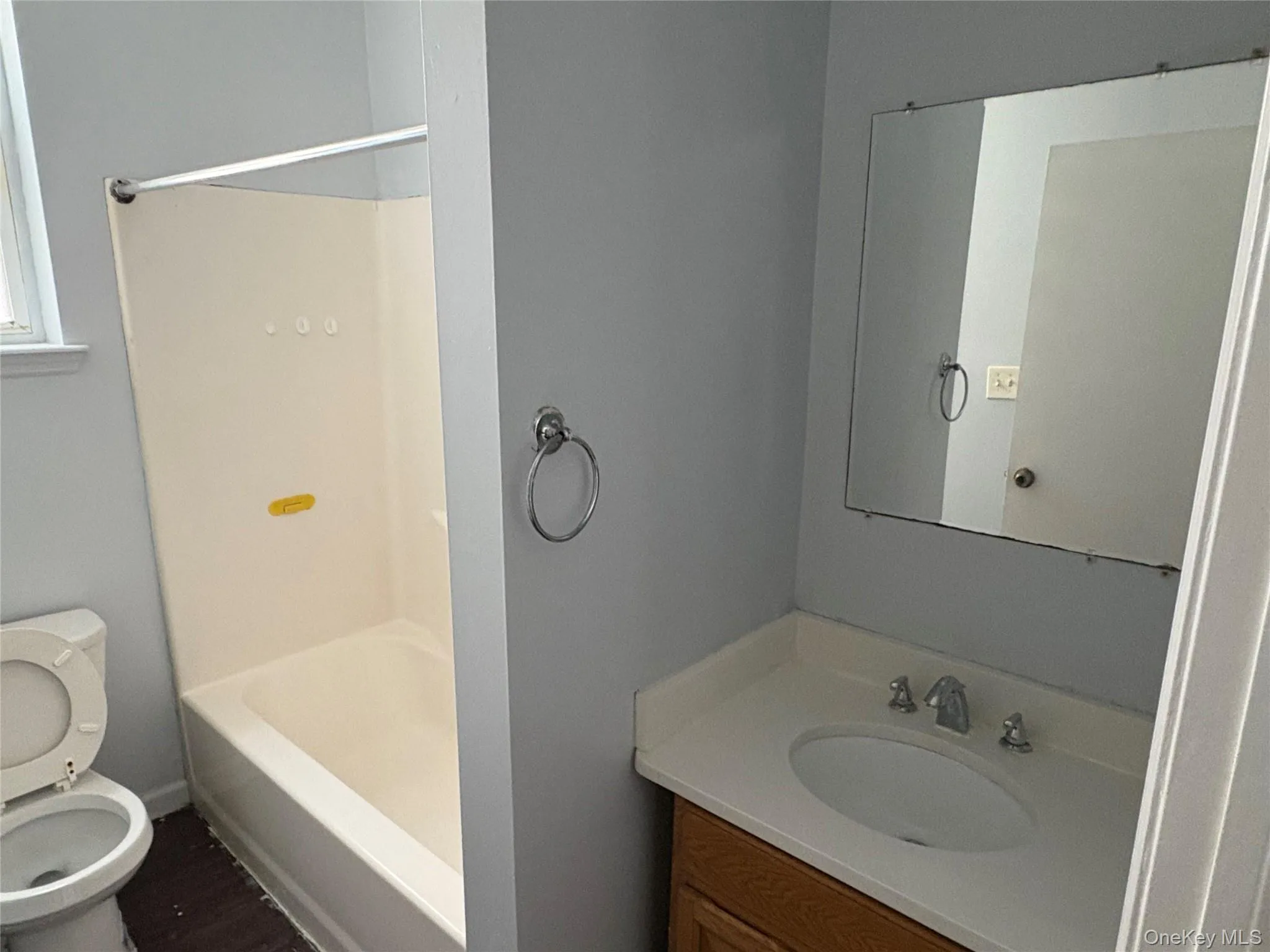 384 Washington Street, Newburgh (city), NY, 2 Bedrooms Bedrooms, 4 Rooms Rooms,1 BathroomBathrooms,Residential Lease,For Rent,Washington,0,1047293 384 Washington Street, Newburgh (city), NY, 2 Bedrooms Bedrooms, 4 Rooms Rooms,1 BathroomBathrooms,Residential Lease,For Rent,Washington,0,1047293