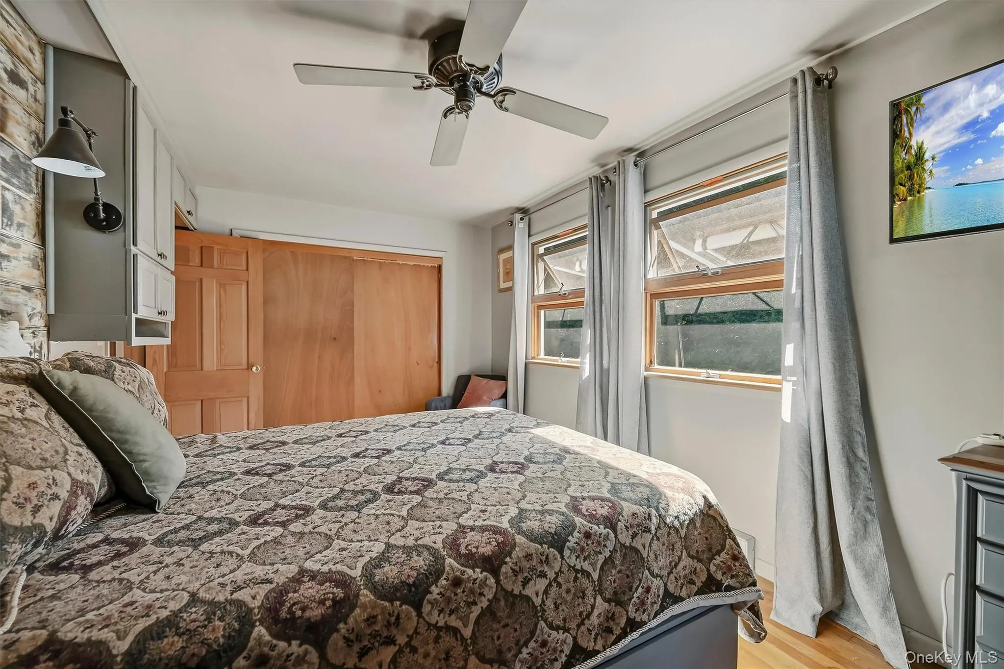 Westerly facing windows for wonderful breezes and an abundance of sunlight Westerly facing windows for wonderful breezes and an abundance of sunlight