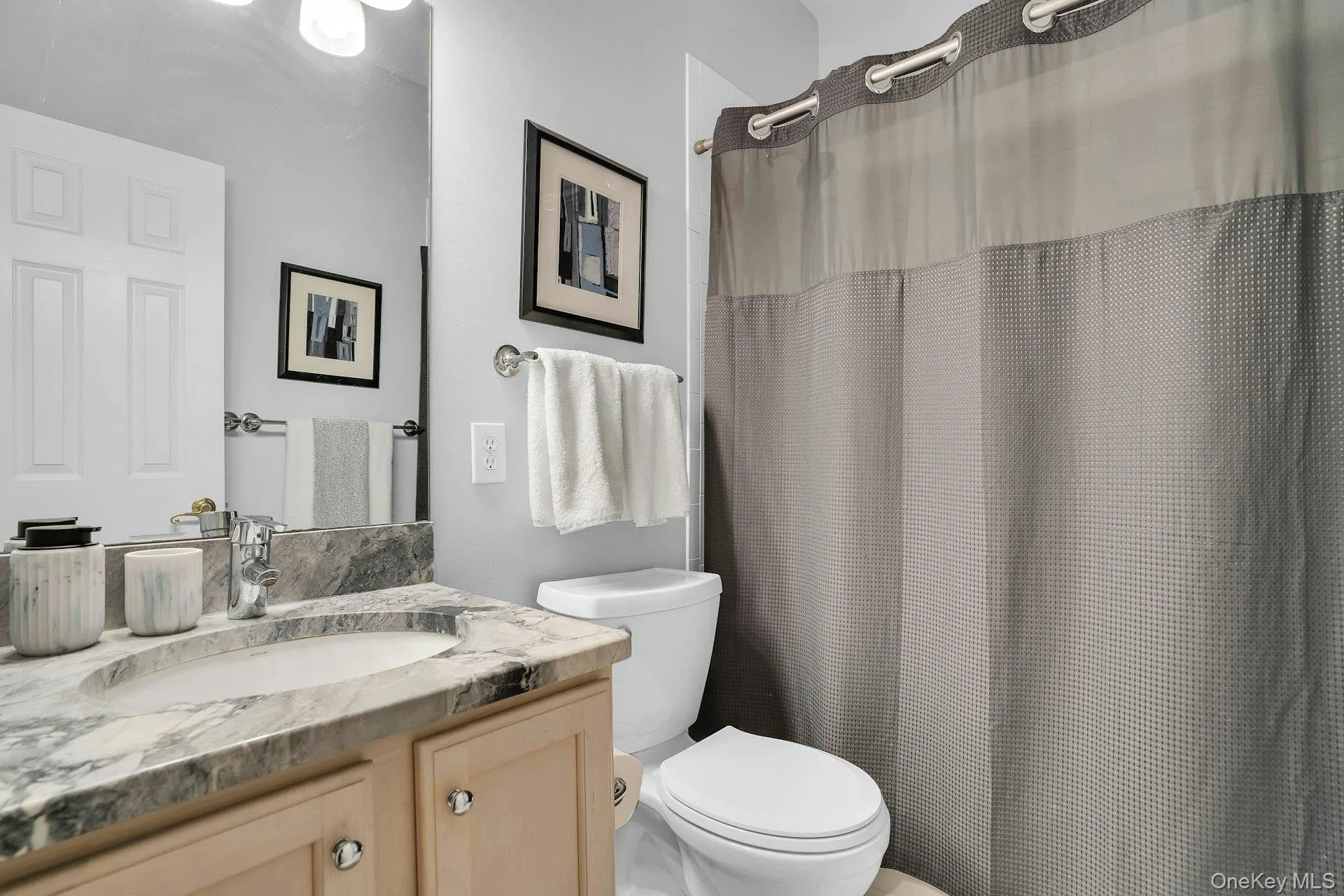107 Deer Valley Drive, Smithtown, NY, 2 Bedrooms Bedrooms, 5 Rooms Rooms,2 BathroomsBathrooms,Residential,For Rent,Deer Valley,0,1047297 107 Deer Valley Drive, Smithtown, NY, 2 Bedrooms Bedrooms, 5 Rooms Rooms,2 BathroomsBathrooms,Residential,For Rent,Deer Valley,0,1047297