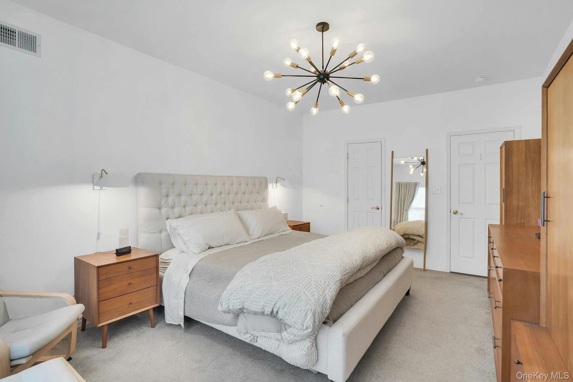 107 Deer Valley Drive, Smithtown, NY, 2 Bedrooms Bedrooms, 5 Rooms Rooms,2 BathroomsBathrooms,Residential,For Rent,Deer Valley,0,1047297 107 Deer Valley Drive, Smithtown, NY, 2 Bedrooms Bedrooms, 5 Rooms Rooms,2 BathroomsBathrooms,Residential,For Rent,Deer Valley,0,1047297