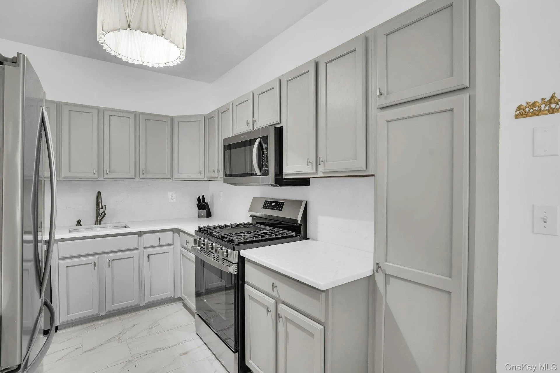 107 Deer Valley Drive, Smithtown, NY, 2 Bedrooms Bedrooms, 5 Rooms Rooms,2 BathroomsBathrooms,Residential,For Rent,Deer Valley,0,1047297 107 Deer Valley Drive, Smithtown, NY, 2 Bedrooms Bedrooms, 5 Rooms Rooms,2 BathroomsBathrooms,Residential,For Rent,Deer Valley,0,1047297