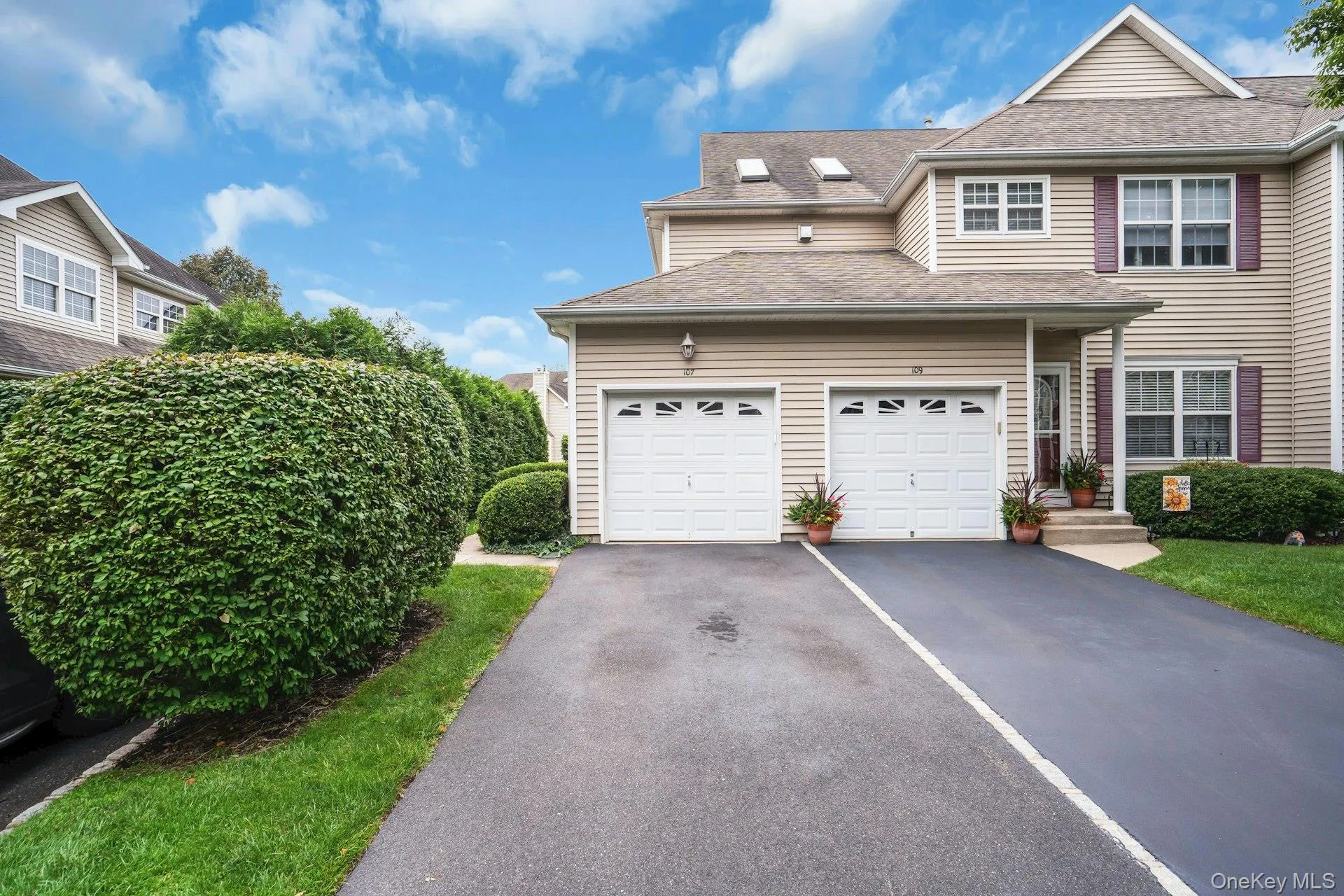 107 Deer Valley Drive, Smithtown, NY, 2 Bedrooms Bedrooms, 5 Rooms Rooms,2 BathroomsBathrooms,Residential,For Rent,Deer Valley,0,1047297 107 Deer Valley Drive, Smithtown, NY, 2 Bedrooms Bedrooms, 5 Rooms Rooms,2 BathroomsBathrooms,Residential,For Rent,Deer Valley,0,1047297