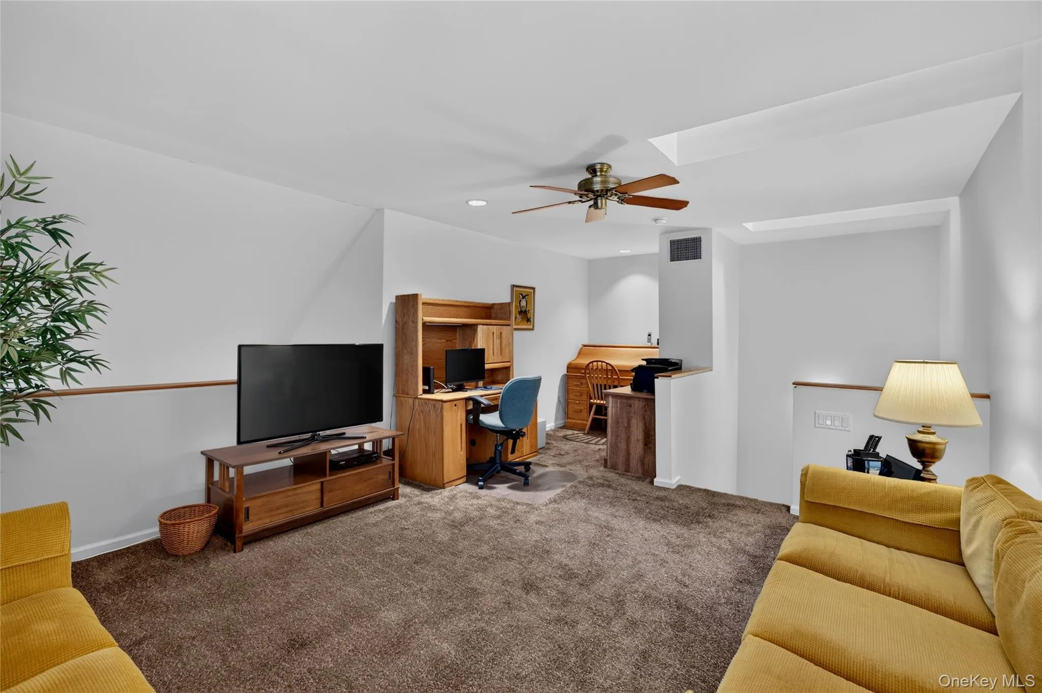 28 Crystal Hill Drive, Haverstraw, NY, 2 Bedrooms Bedrooms, 10 Rooms Rooms,2 BathroomsBathrooms,Residential,For Rent,Crystal Hill,0,1047299 28 Crystal Hill Drive, Haverstraw, NY, 2 Bedrooms Bedrooms, 10 Rooms Rooms,2 BathroomsBathrooms,Residential,For Rent,Crystal Hill,0,1047299