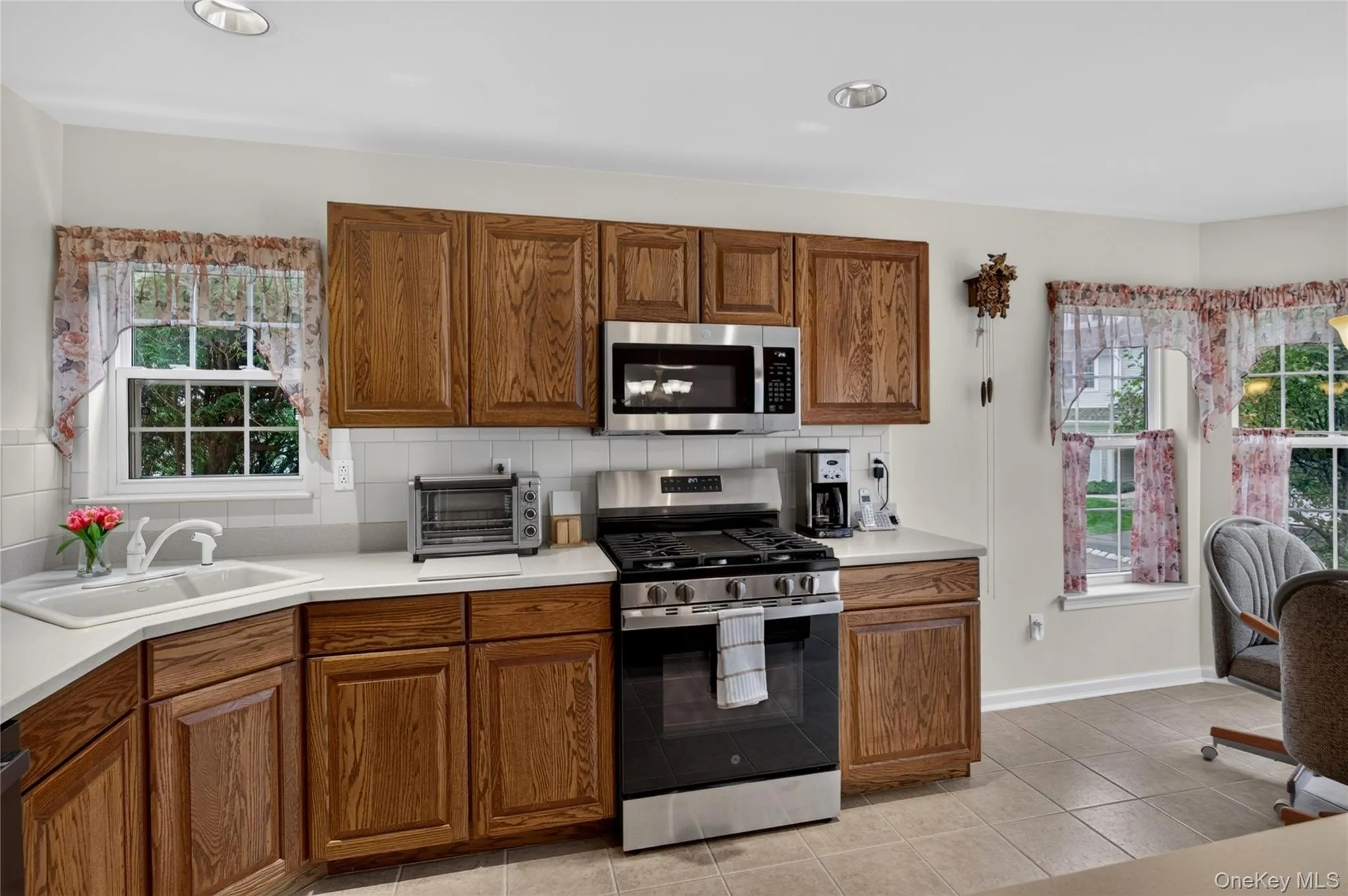 28 Crystal Hill Drive, Haverstraw, NY, 2 Bedrooms Bedrooms, 10 Rooms Rooms,2 BathroomsBathrooms,Residential,For Rent,Crystal Hill,0,1047299 28 Crystal Hill Drive, Haverstraw, NY, 2 Bedrooms Bedrooms, 10 Rooms Rooms,2 BathroomsBathrooms,Residential,For Rent,Crystal Hill,0,1047299