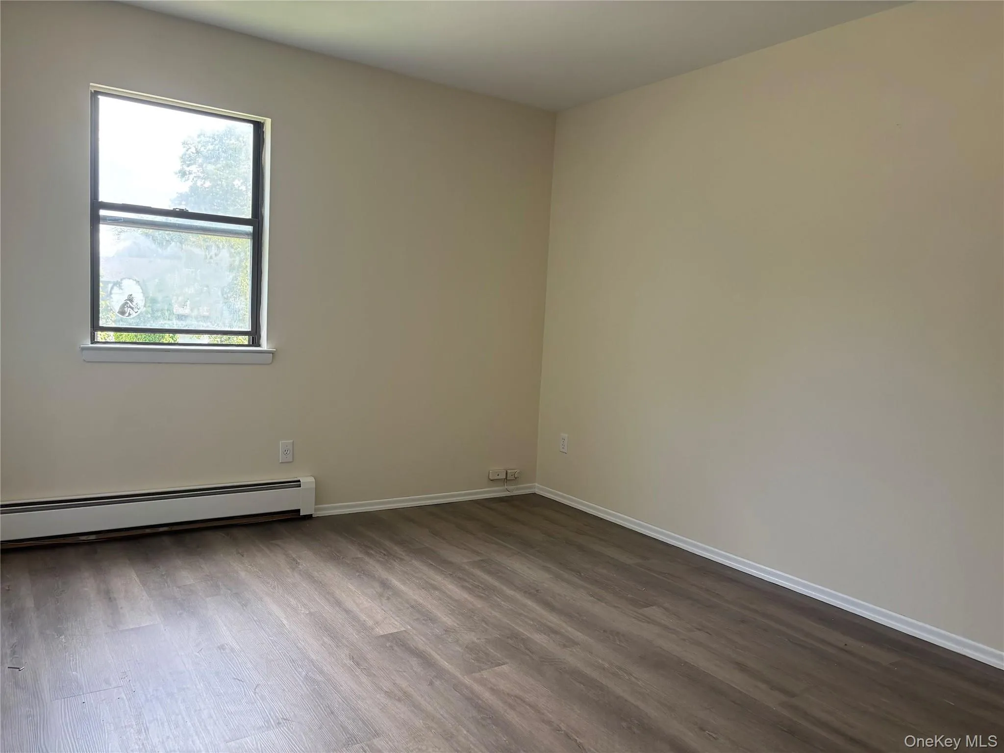3B Park Manor Court, Glen Cove, NY, 3 Bedrooms Bedrooms, 5 Rooms Rooms,1 BathroomBathrooms,Residential Lease,For Rent,Park Manor,0,1047302 3B Park Manor Court, Glen Cove, NY, 3 Bedrooms Bedrooms, 5 Rooms Rooms,1 BathroomBathrooms,Residential Lease,For Rent,Park Manor,0,1047302