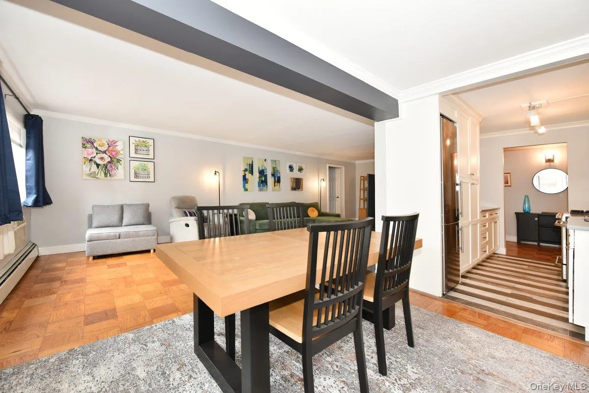 100 Clinton Avenue, Hempstead, NY, 1 Bedroom Bedrooms, 5 Rooms Rooms,1 BathroomBathrooms,Residential,For Rent,Clinton,0,1047303 100 Clinton Avenue, Hempstead, NY, 1 Bedroom Bedrooms, 5 Rooms Rooms,1 BathroomBathrooms,Residential,For Rent,Clinton,0,1047303