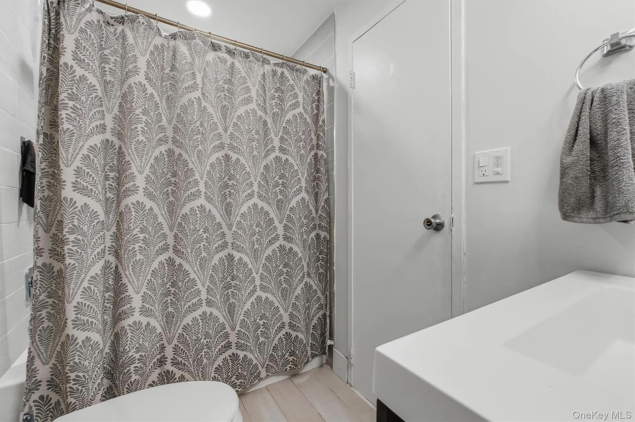 3 Hook Road, Poughkeepsie (town), NY, 2 Bedrooms Bedrooms, 6 Rooms Rooms,1 BathroomBathrooms,Residential,For Rent,Hook,0,1047305 3 Hook Road, Poughkeepsie (town), NY, 2 Bedrooms Bedrooms, 6 Rooms Rooms,1 BathroomBathrooms,Residential,For Rent,Hook,0,1047305