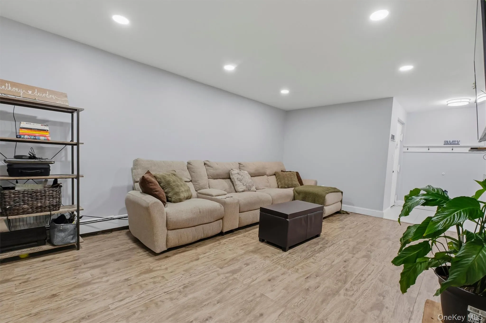 3 Hook Road, Poughkeepsie (town), NY, 2 Bedrooms Bedrooms, 6 Rooms Rooms,1 BathroomBathrooms,Residential,For Rent,Hook,0,1047305 3 Hook Road, Poughkeepsie (town), NY, 2 Bedrooms Bedrooms, 6 Rooms Rooms,1 BathroomBathrooms,Residential,For Rent,Hook,0,1047305