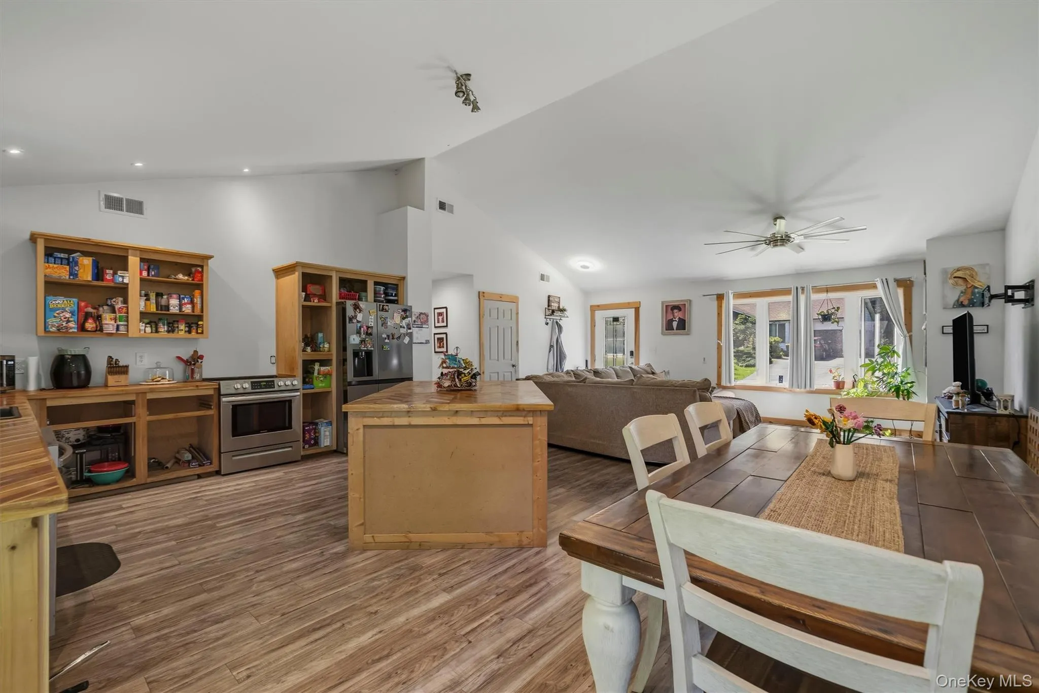 19 Zane Street, Wawarsing, NY, 3 Bedrooms Bedrooms, 5 Rooms Rooms,2 BathroomsBathrooms,Residential,For Rent,Zane,0,1047309 19 Zane Street, Wawarsing, NY, 3 Bedrooms Bedrooms, 5 Rooms Rooms,2 BathroomsBathrooms,Residential,For Rent,Zane,0,1047309