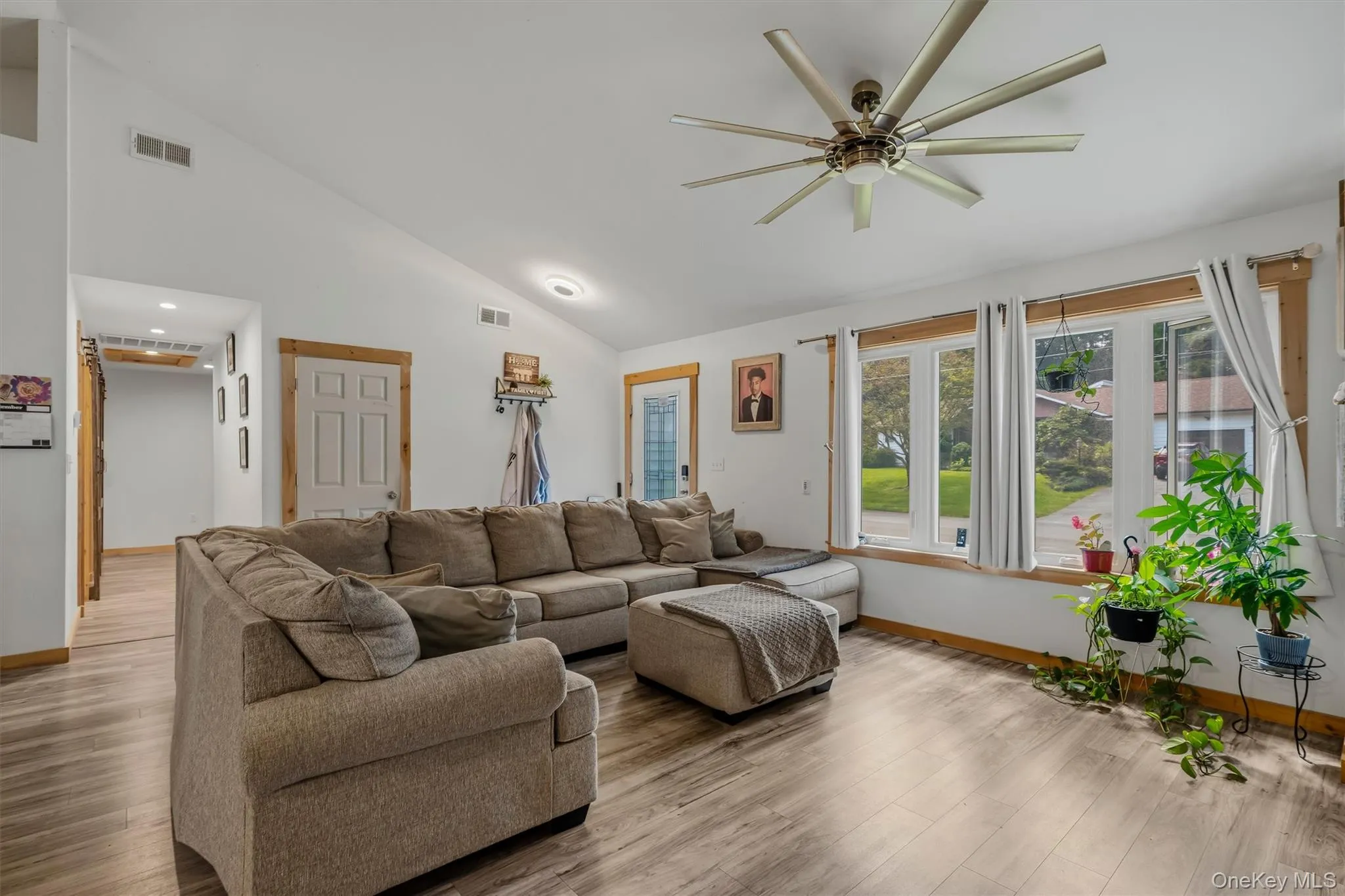 19 Zane Street, Wawarsing, NY, 3 Bedrooms Bedrooms, 5 Rooms Rooms,2 BathroomsBathrooms,Residential,For Rent,Zane,0,1047309 19 Zane Street, Wawarsing, NY, 3 Bedrooms Bedrooms, 5 Rooms Rooms,2 BathroomsBathrooms,Residential,For Rent,Zane,0,1047309