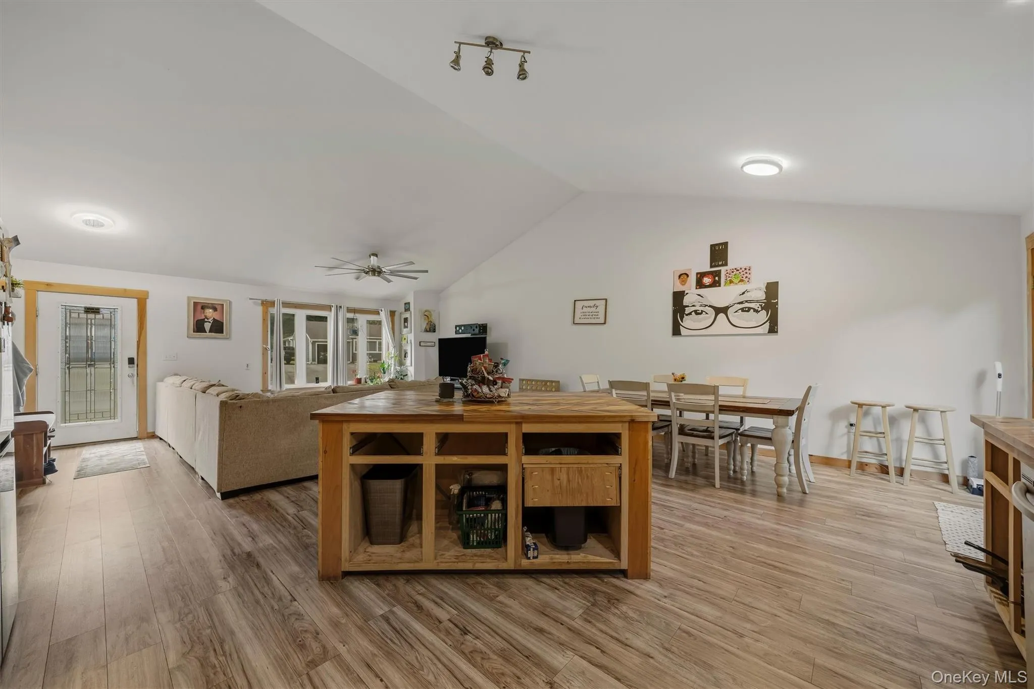 19 Zane Street, Wawarsing, NY, 3 Bedrooms Bedrooms, 5 Rooms Rooms,2 BathroomsBathrooms,Residential,For Rent,Zane,0,1047309 19 Zane Street, Wawarsing, NY, 3 Bedrooms Bedrooms, 5 Rooms Rooms,2 BathroomsBathrooms,Residential,For Rent,Zane,0,1047309