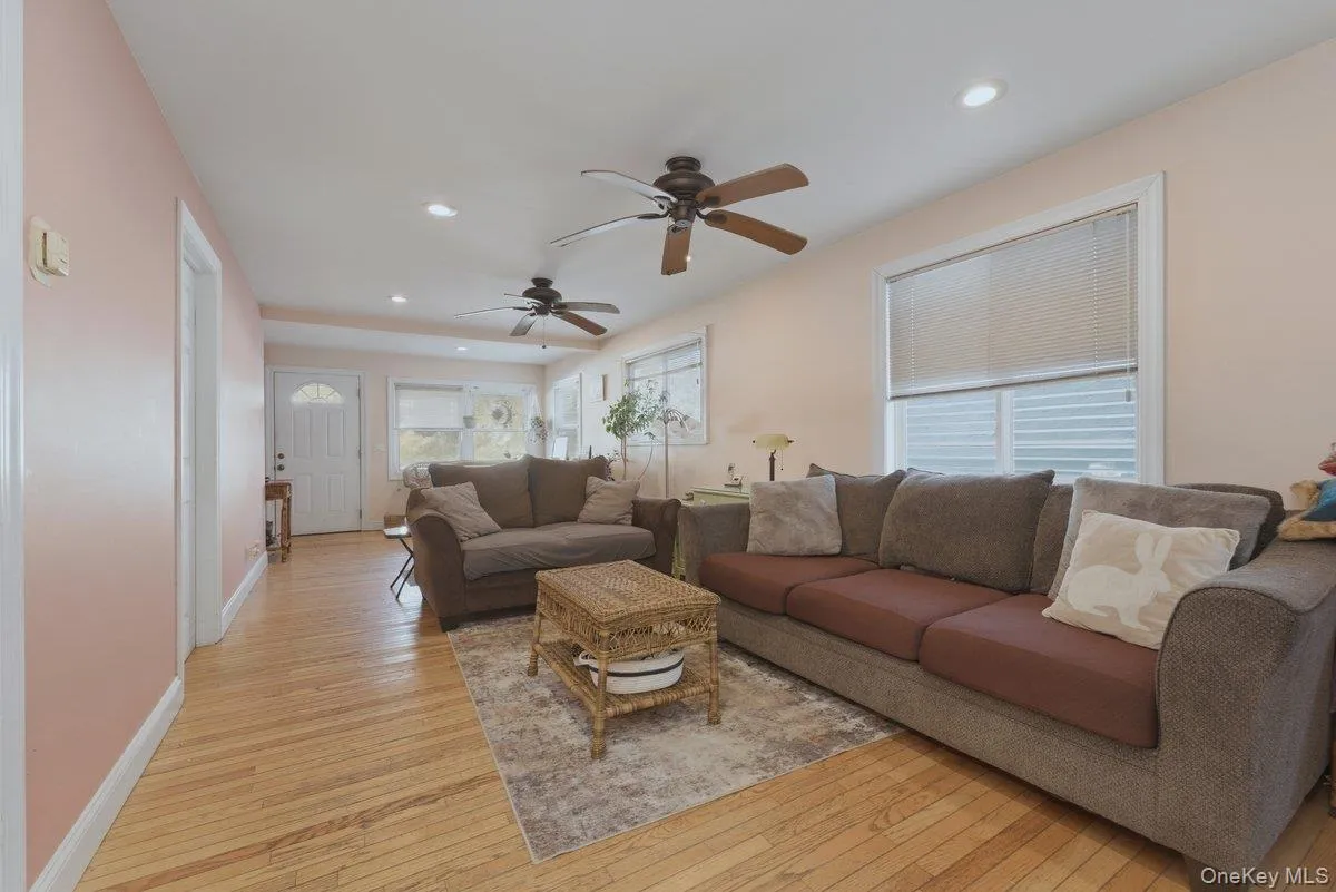 99 Virginia Avenue, Long Beach, NY, 3 Bedrooms Bedrooms, 6 Rooms Rooms,2 BathroomsBathrooms,Residential,For Rent,Virginia,0,1047315 99 Virginia Avenue, Long Beach, NY, 3 Bedrooms Bedrooms, 6 Rooms Rooms,2 BathroomsBathrooms,Residential,For Rent,Virginia,0,1047315