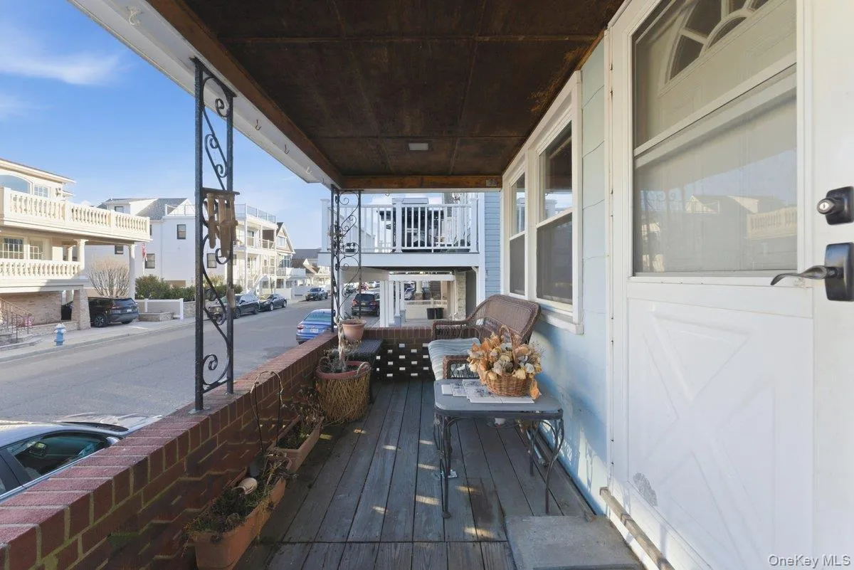 99 Virginia Avenue, Long Beach, NY, 3 Bedrooms Bedrooms, 6 Rooms Rooms,2 BathroomsBathrooms,Residential,For Rent,Virginia,0,1047315 99 Virginia Avenue, Long Beach, NY, 3 Bedrooms Bedrooms, 6 Rooms Rooms,2 BathroomsBathrooms,Residential,For Rent,Virginia,0,1047315