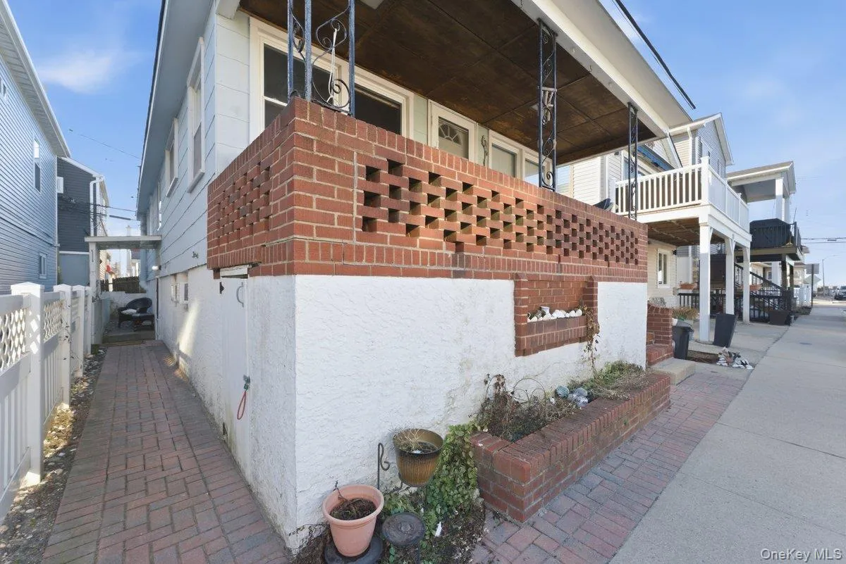 99 Virginia Avenue, Long Beach, NY, 3 Bedrooms Bedrooms, 6 Rooms Rooms,2 BathroomsBathrooms,Residential,For Rent,Virginia,0,1047315 99 Virginia Avenue, Long Beach, NY, 3 Bedrooms Bedrooms, 6 Rooms Rooms,2 BathroomsBathrooms,Residential,For Rent,Virginia,0,1047315