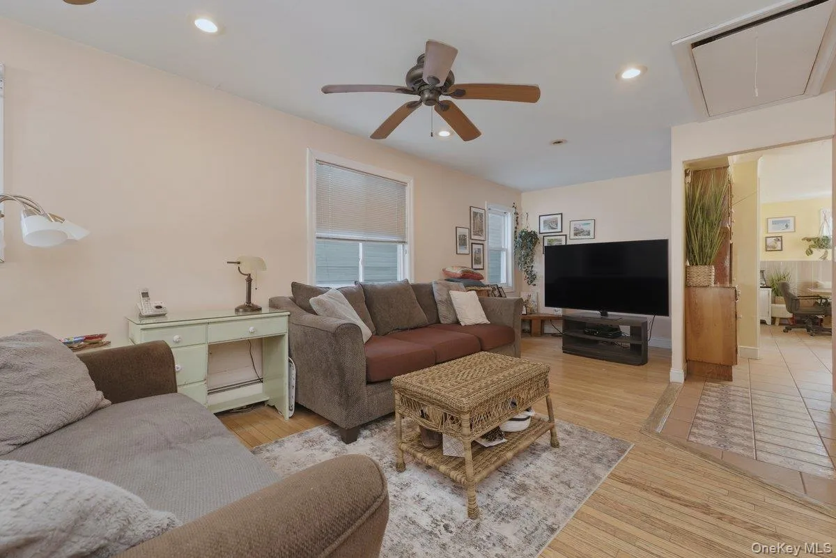 99 Virginia Avenue, Long Beach, NY, 3 Bedrooms Bedrooms, 6 Rooms Rooms,2 BathroomsBathrooms,Residential,For Rent,Virginia,0,1047315 99 Virginia Avenue, Long Beach, NY, 3 Bedrooms Bedrooms, 6 Rooms Rooms,2 BathroomsBathrooms,Residential,For Rent,Virginia,0,1047315