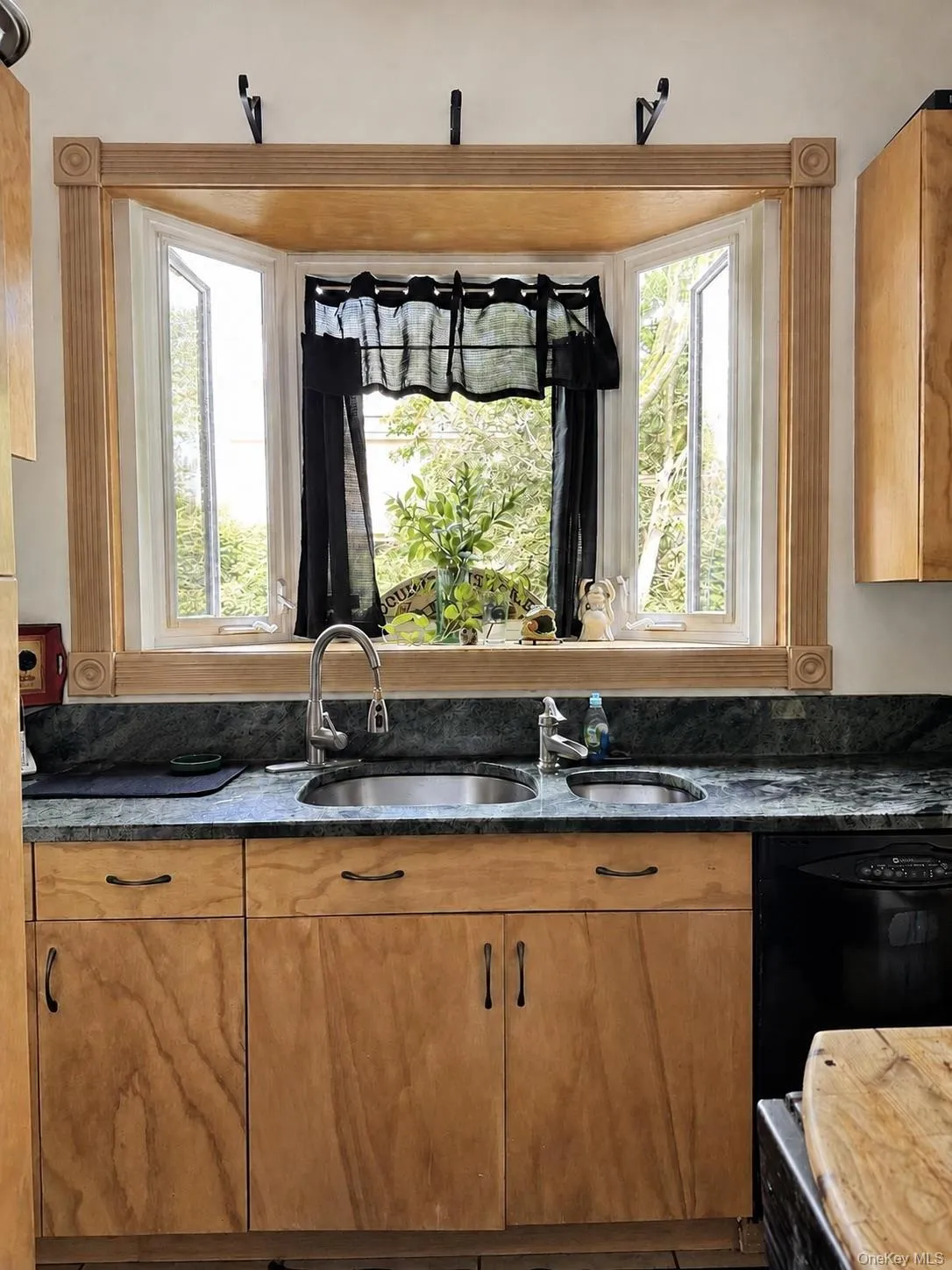 49 Dwyer Avenue, Liberty, NY, 4 Bedrooms Bedrooms, 11 Rooms Rooms,2 BathroomsBathrooms,Residential,For Rent,Dwyer,0,1047319 49 Dwyer Avenue, Liberty, NY, 4 Bedrooms Bedrooms, 11 Rooms Rooms,2 BathroomsBathrooms,Residential,For Rent,Dwyer,0,1047319