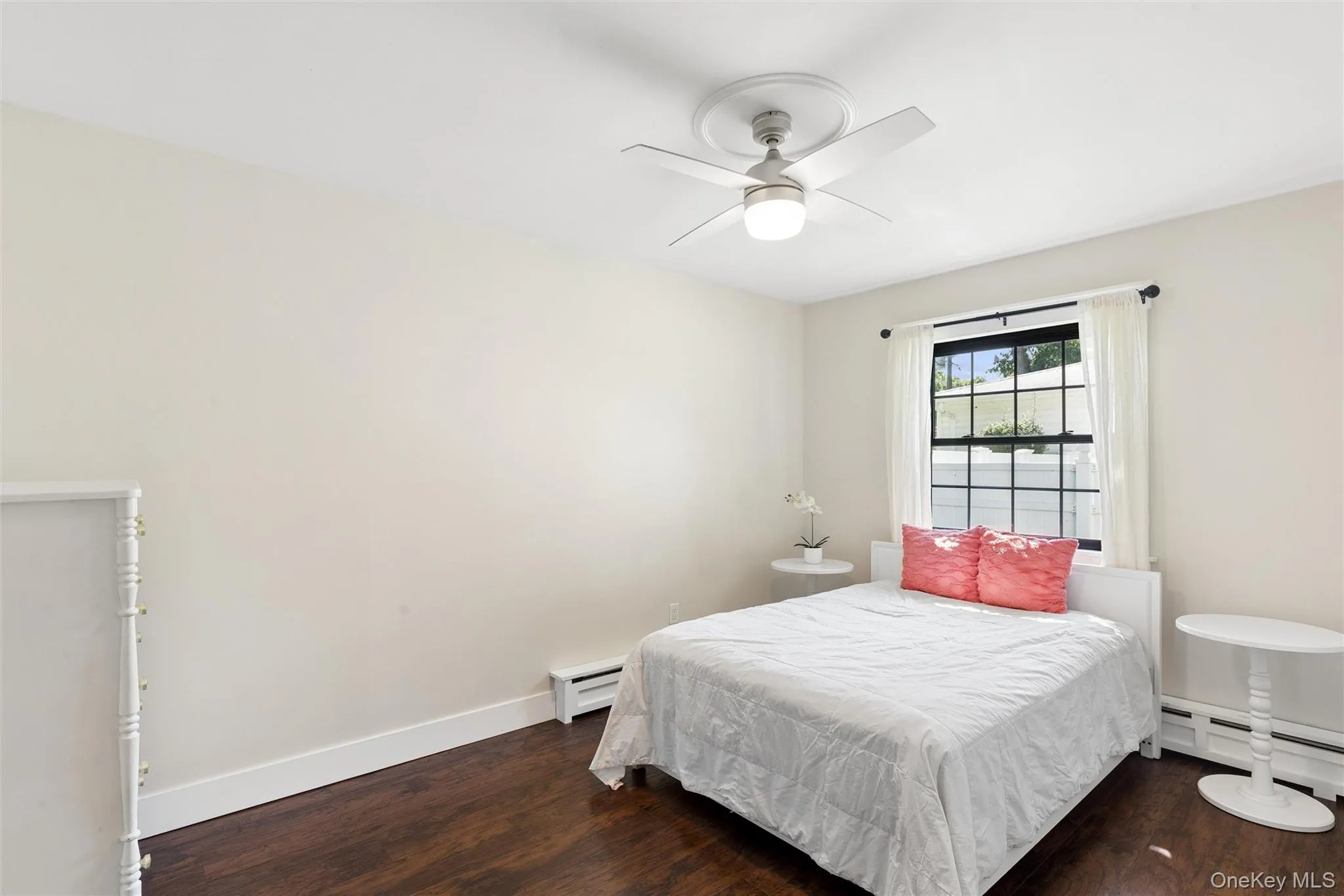 26 Avenue D, Islip, NY, 4 Bedrooms Bedrooms, 8 Rooms Rooms,2 BathroomsBathrooms,Residential,For Rent,Avenue D,0,1047322 26 Avenue D, Islip, NY, 4 Bedrooms Bedrooms, 8 Rooms Rooms,2 BathroomsBathrooms,Residential,For Rent,Avenue D,0,1047322