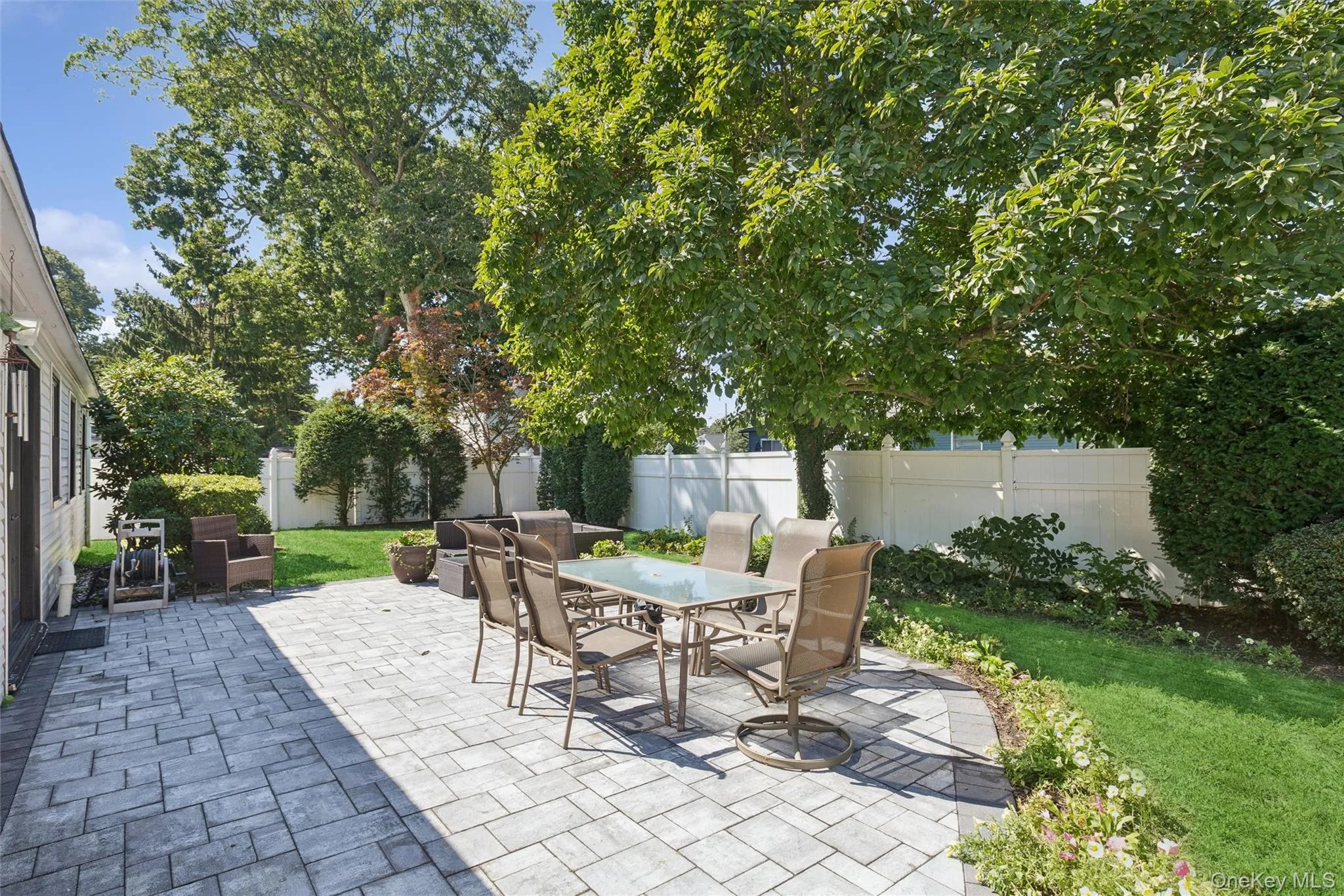 26 Avenue D, Islip, NY, 4 Bedrooms Bedrooms, 8 Rooms Rooms,2 BathroomsBathrooms,Residential,For Rent,Avenue D,0,1047322 26 Avenue D, Islip, NY, 4 Bedrooms Bedrooms, 8 Rooms Rooms,2 BathroomsBathrooms,Residential,For Rent,Avenue D,0,1047322