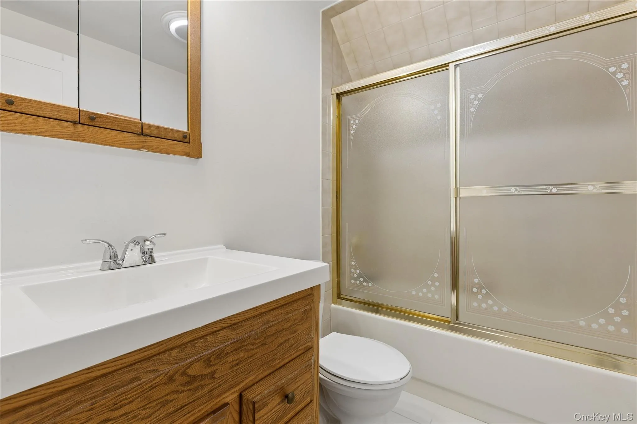 26 Avenue D, Islip, NY, 4 Bedrooms Bedrooms, 8 Rooms Rooms,2 BathroomsBathrooms,Residential,For Rent,Avenue D,0,1047322 26 Avenue D, Islip, NY, 4 Bedrooms Bedrooms, 8 Rooms Rooms,2 BathroomsBathrooms,Residential,For Rent,Avenue D,0,1047322