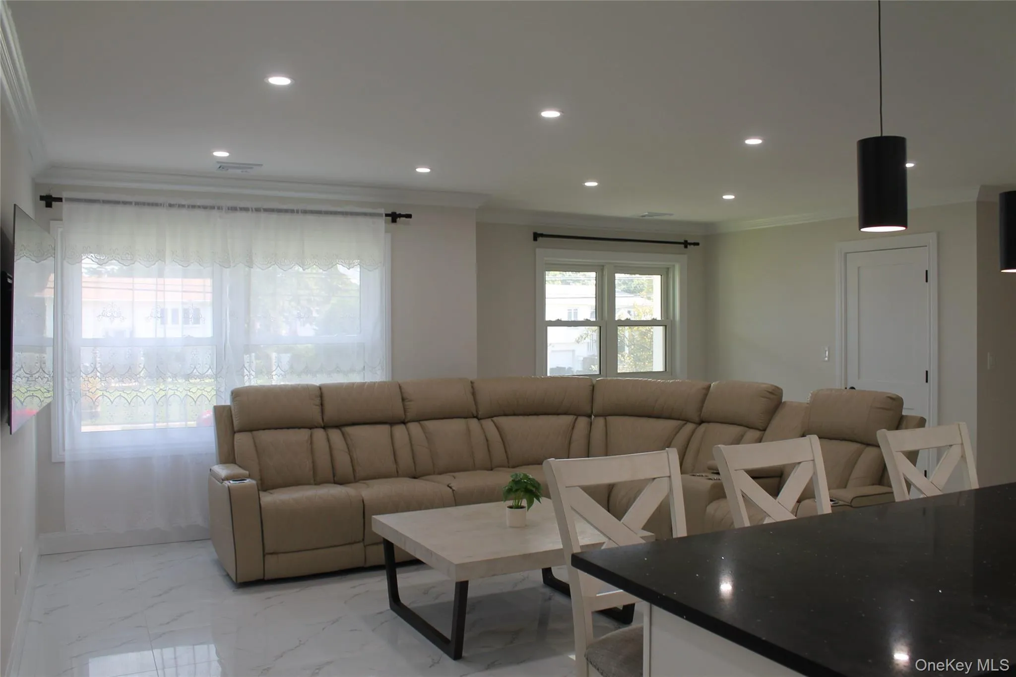 529 Spur Drive, Islip, NY, 6 Bedrooms Bedrooms, 9 Rooms Rooms,3 BathroomsBathrooms,Residential,For Rent,Spur,0,1047326 529 Spur Drive, Islip, NY, 6 Bedrooms Bedrooms, 9 Rooms Rooms,3 BathroomsBathrooms,Residential,For Rent,Spur,0,1047326