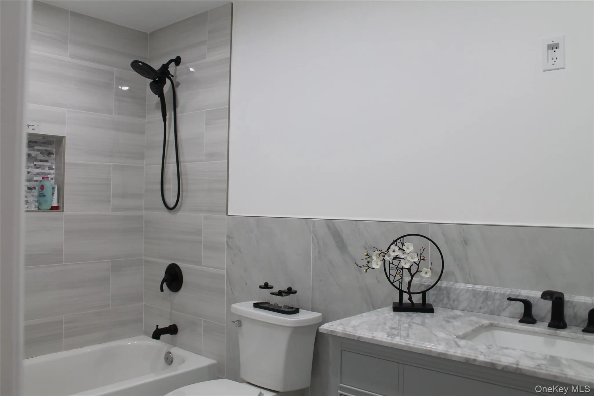 529 Spur Drive, Islip, NY, 6 Bedrooms Bedrooms, 9 Rooms Rooms,3 BathroomsBathrooms,Residential,For Rent,Spur,0,1047326 529 Spur Drive, Islip, NY, 6 Bedrooms Bedrooms, 9 Rooms Rooms,3 BathroomsBathrooms,Residential,For Rent,Spur,0,1047326