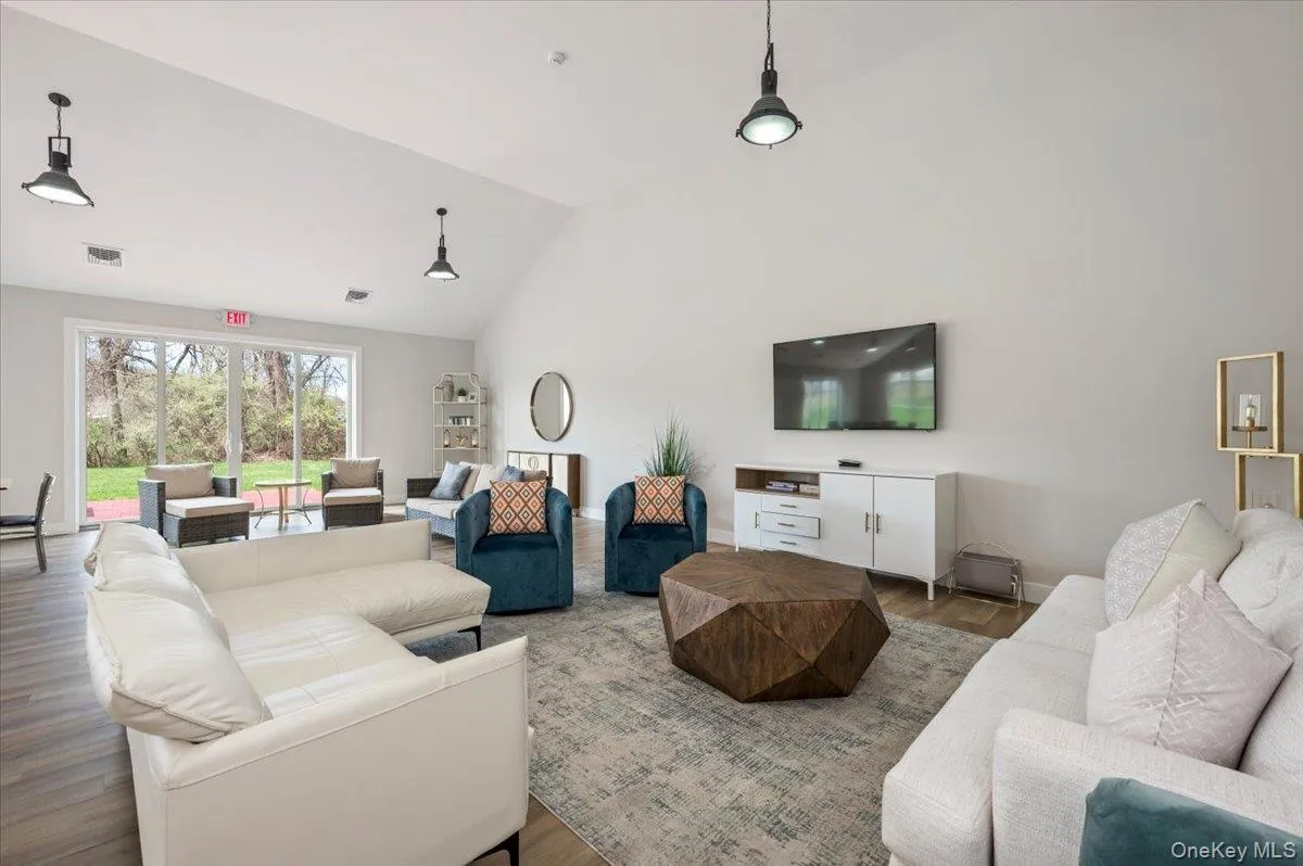 50 Spring Meadow Court, Somers, NY, 3 Bedrooms Bedrooms, 7 Rooms Rooms,2 BathroomsBathrooms,Residential,For Rent,Spring Meadow,0,1047337 50 Spring Meadow Court, Somers, NY, 3 Bedrooms Bedrooms, 7 Rooms Rooms,2 BathroomsBathrooms,Residential,For Rent,Spring Meadow,0,1047337