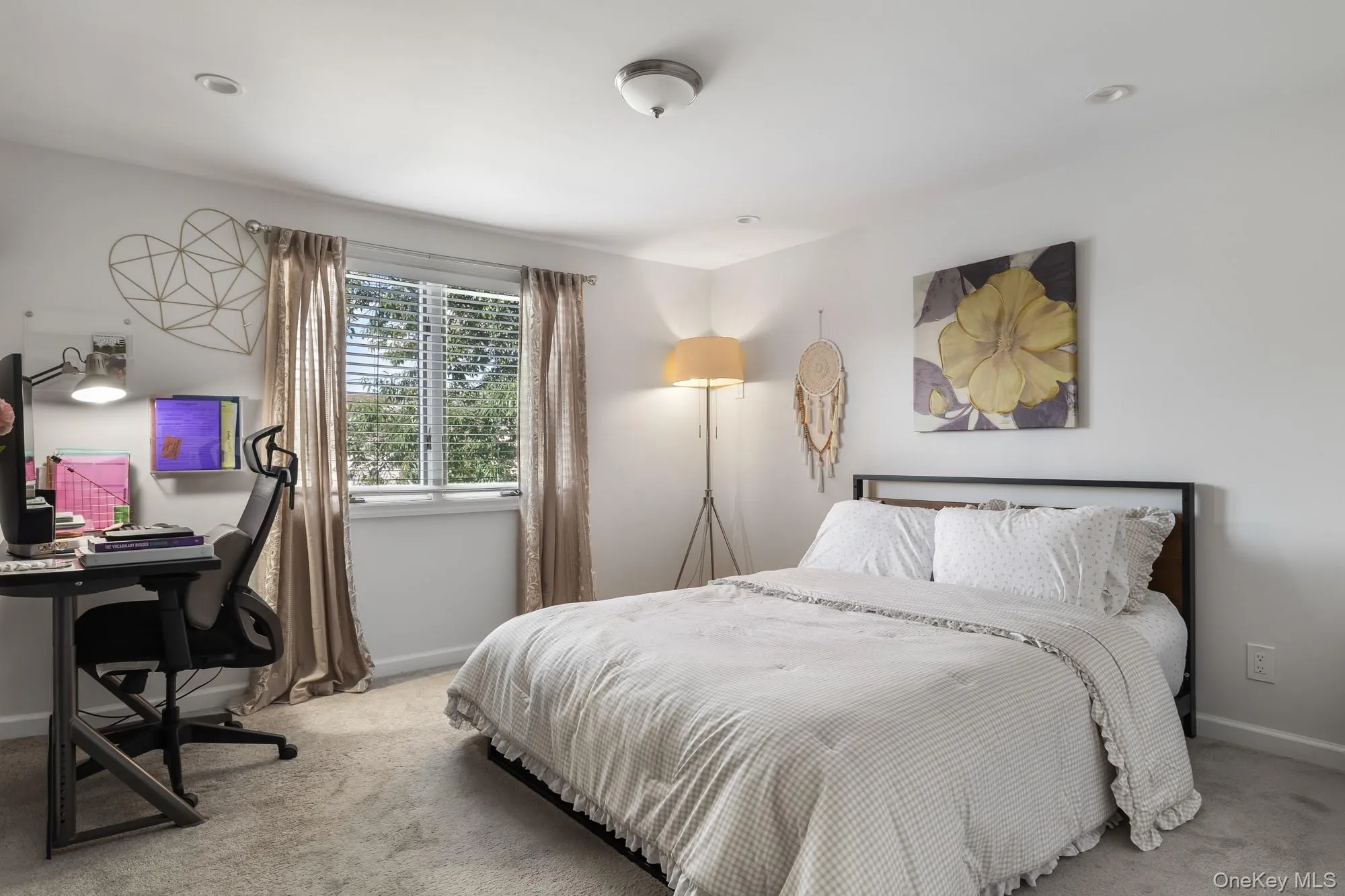 35 Magpie Lane, Hempstead, NY, 5 Bedrooms Bedrooms, 9 Rooms Rooms,2 BathroomsBathrooms,Residential,For Rent,Magpie,0,1047344 35 Magpie Lane, Hempstead, NY, 5 Bedrooms Bedrooms, 9 Rooms Rooms,2 BathroomsBathrooms,Residential,For Rent,Magpie,0,1047344