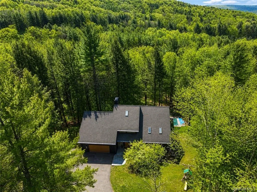 212 Meeker Road, Vestal, NY, 4 Bedrooms Bedrooms, 8 Rooms Rooms,3 BathroomsBathrooms,Residential,For Rent,Meeker,0,1047346 212 Meeker Road, Vestal, NY, 4 Bedrooms Bedrooms, 8 Rooms Rooms,3 BathroomsBathrooms,Residential,For Rent,Meeker,0,1047346