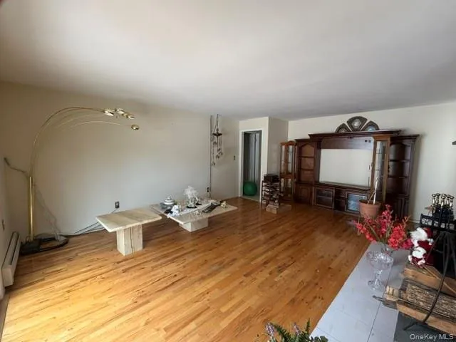 9 Jersey Street, Babylon, NY, 6 Bedrooms Bedrooms, 10 Rooms Rooms,5 BathroomsBathrooms,Residential,For Rent,Jersey,0,1047348 9 Jersey Street, Babylon, NY, 6 Bedrooms Bedrooms, 10 Rooms Rooms,5 BathroomsBathrooms,Residential,For Rent,Jersey,0,1047348