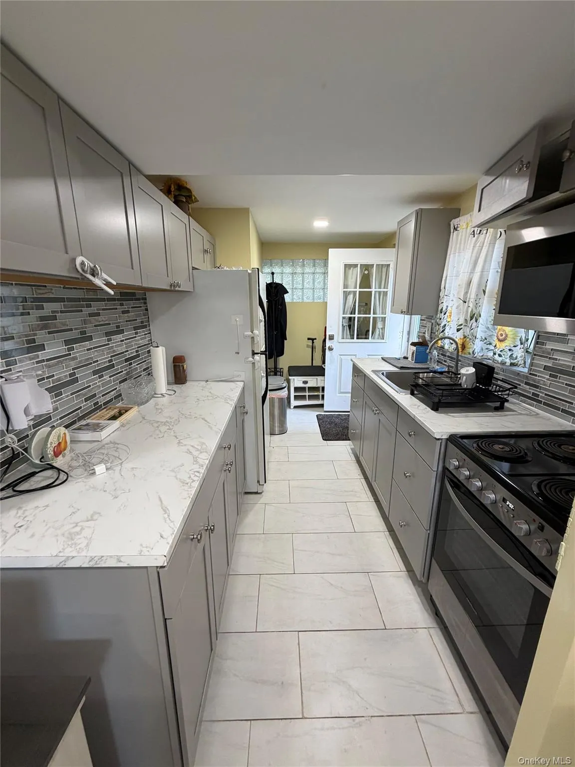 22 Sunburst Drive, Babylon, NY, 1 Bedroom Bedrooms, 4 Rooms Rooms,1 BathroomBathrooms,Residential Lease,For Rent,Sunburst,0,1047353 22 Sunburst Drive, Babylon, NY, 1 Bedroom Bedrooms, 4 Rooms Rooms,1 BathroomBathrooms,Residential Lease,For Rent,Sunburst,0,1047353