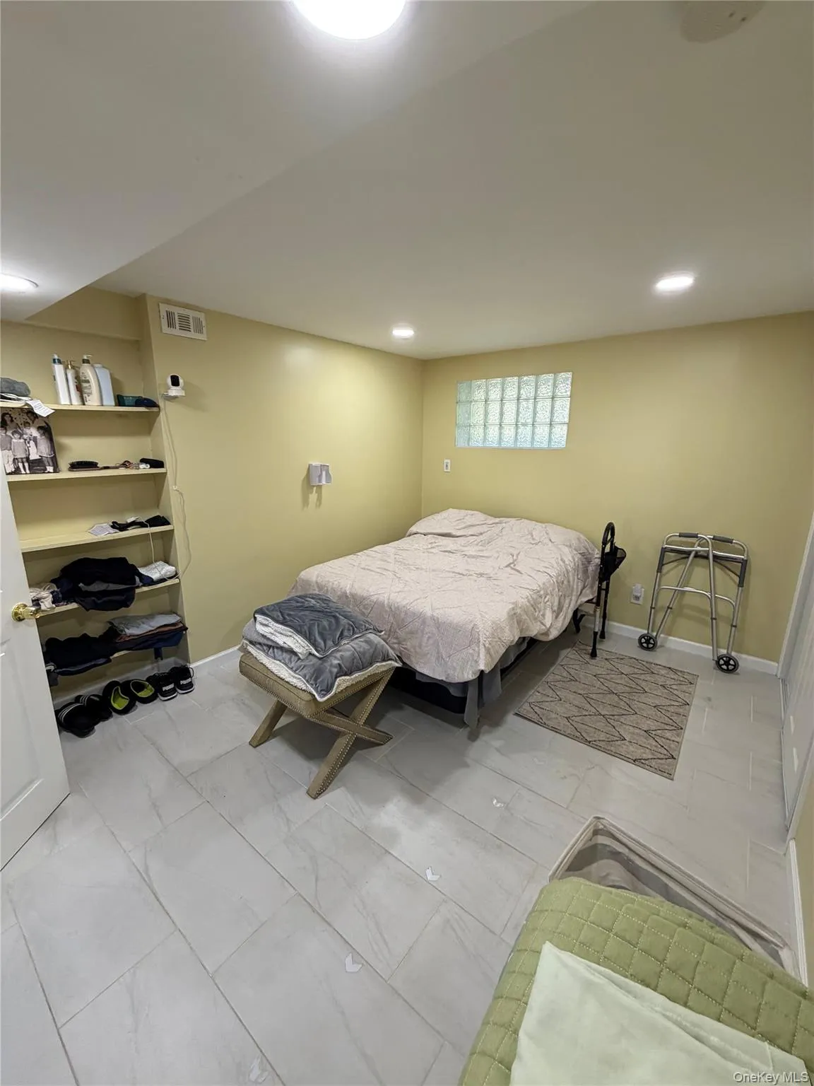 22 Sunburst Drive, Babylon, NY, 1 Bedroom Bedrooms, 4 Rooms Rooms,1 BathroomBathrooms,Residential Lease,For Rent,Sunburst,0,1047353 22 Sunburst Drive, Babylon, NY, 1 Bedroom Bedrooms, 4 Rooms Rooms,1 BathroomBathrooms,Residential Lease,For Rent,Sunburst,0,1047353