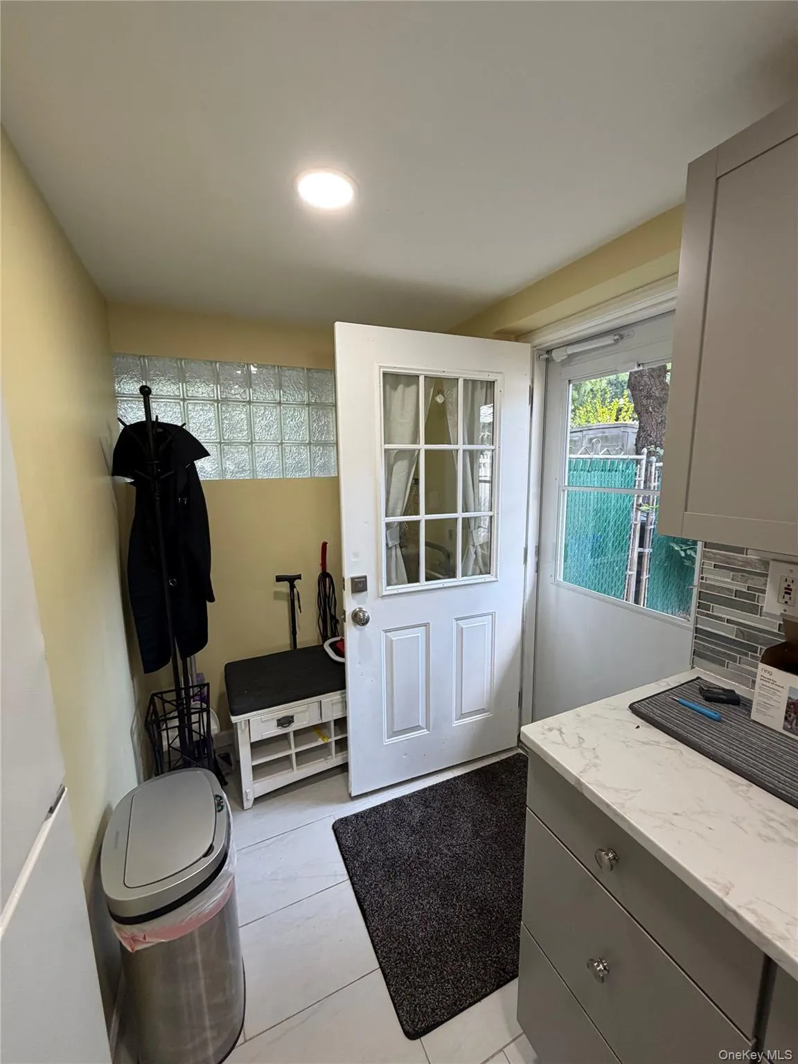 22 Sunburst Drive, Babylon, NY, 1 Bedroom Bedrooms, 4 Rooms Rooms,1 BathroomBathrooms,Residential Lease,For Rent,Sunburst,0,1047353 22 Sunburst Drive, Babylon, NY, 1 Bedroom Bedrooms, 4 Rooms Rooms,1 BathroomBathrooms,Residential Lease,For Rent,Sunburst,0,1047353