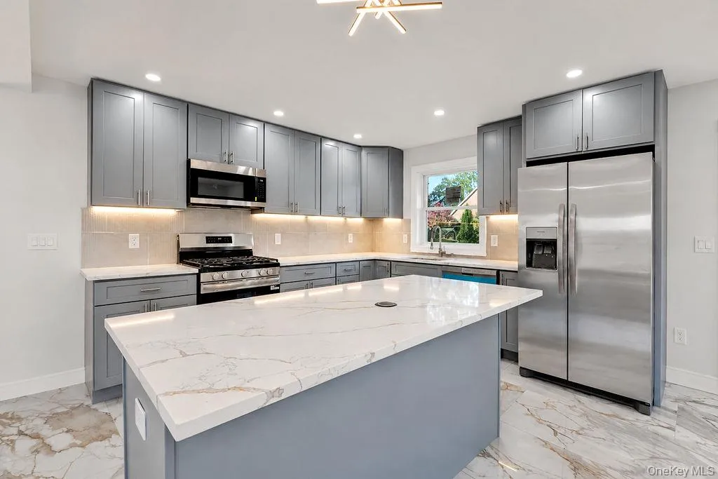 171 FERRARIS Street, Babylon, NY, 6 Bedrooms Bedrooms, 15 Rooms Rooms,5 BathroomsBathrooms,Residential,For Rent,FERRARIS,0,1047354 171 FERRARIS Street, Babylon, NY, 6 Bedrooms Bedrooms, 15 Rooms Rooms,5 BathroomsBathrooms,Residential,For Rent,FERRARIS,0,1047354