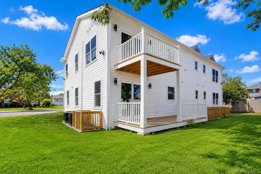 171 FERRARIS Street, Babylon, NY, 6 Bedrooms Bedrooms, 15 Rooms Rooms,5 BathroomsBathrooms,Residential,For Rent,FERRARIS,0,1047354 171 FERRARIS Street, Babylon, NY, 6 Bedrooms Bedrooms, 15 Rooms Rooms,5 BathroomsBathrooms,Residential,For Rent,FERRARIS,0,1047354