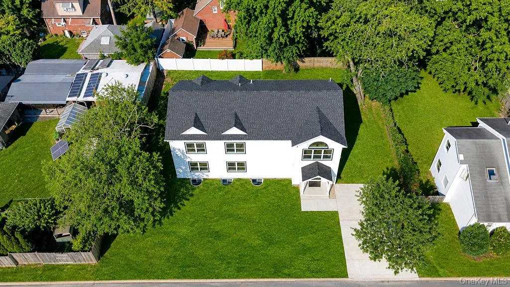 171 FERRARIS Street, Babylon, NY, 6 Bedrooms Bedrooms, 15 Rooms Rooms,5 BathroomsBathrooms,Residential,For Rent,FERRARIS,0,1047354 171 FERRARIS Street, Babylon, NY, 6 Bedrooms Bedrooms, 15 Rooms Rooms,5 BathroomsBathrooms,Residential,For Rent,FERRARIS,0,1047354