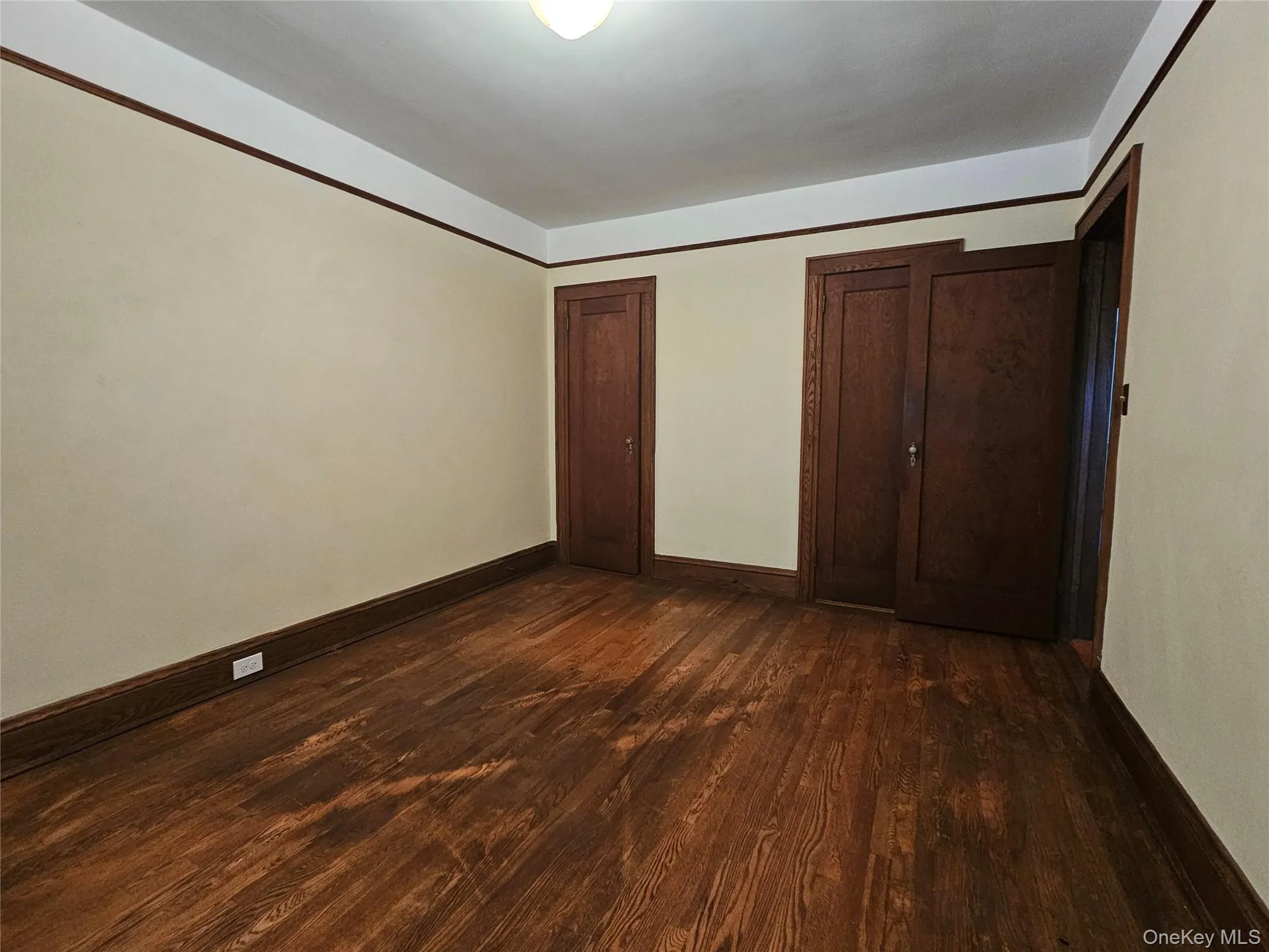 8121 77th Avenue, New York, NY, 3 Bedrooms Bedrooms, 6 Rooms Rooms,1 BathroomBathrooms,Residential,For Rent,77th,0,1047359 8121 77th Avenue, New York, NY, 3 Bedrooms Bedrooms, 6 Rooms Rooms,1 BathroomBathrooms,Residential,For Rent,77th,0,1047359