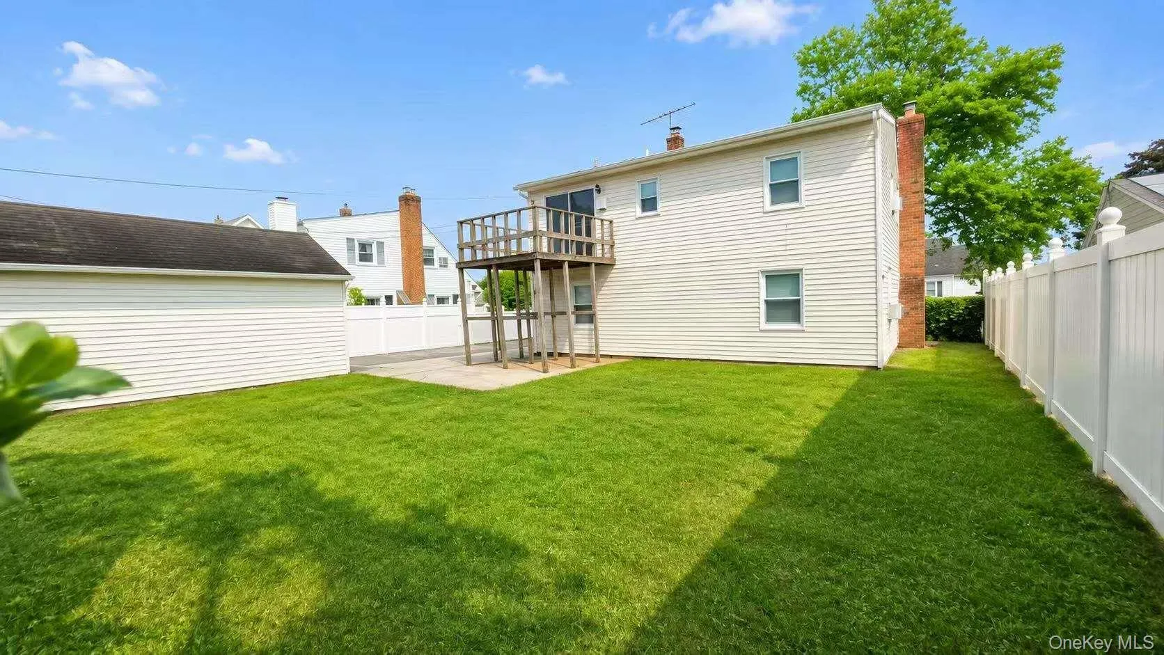 326 Curtis Avenue, North Hempstead, NY, 3 Bedrooms Bedrooms, 8 Rooms Rooms,2 BathroomsBathrooms,Residential,For Rent,Curtis,0,1047361 326 Curtis Avenue, North Hempstead, NY, 3 Bedrooms Bedrooms, 8 Rooms Rooms,2 BathroomsBathrooms,Residential,For Rent,Curtis,0,1047361