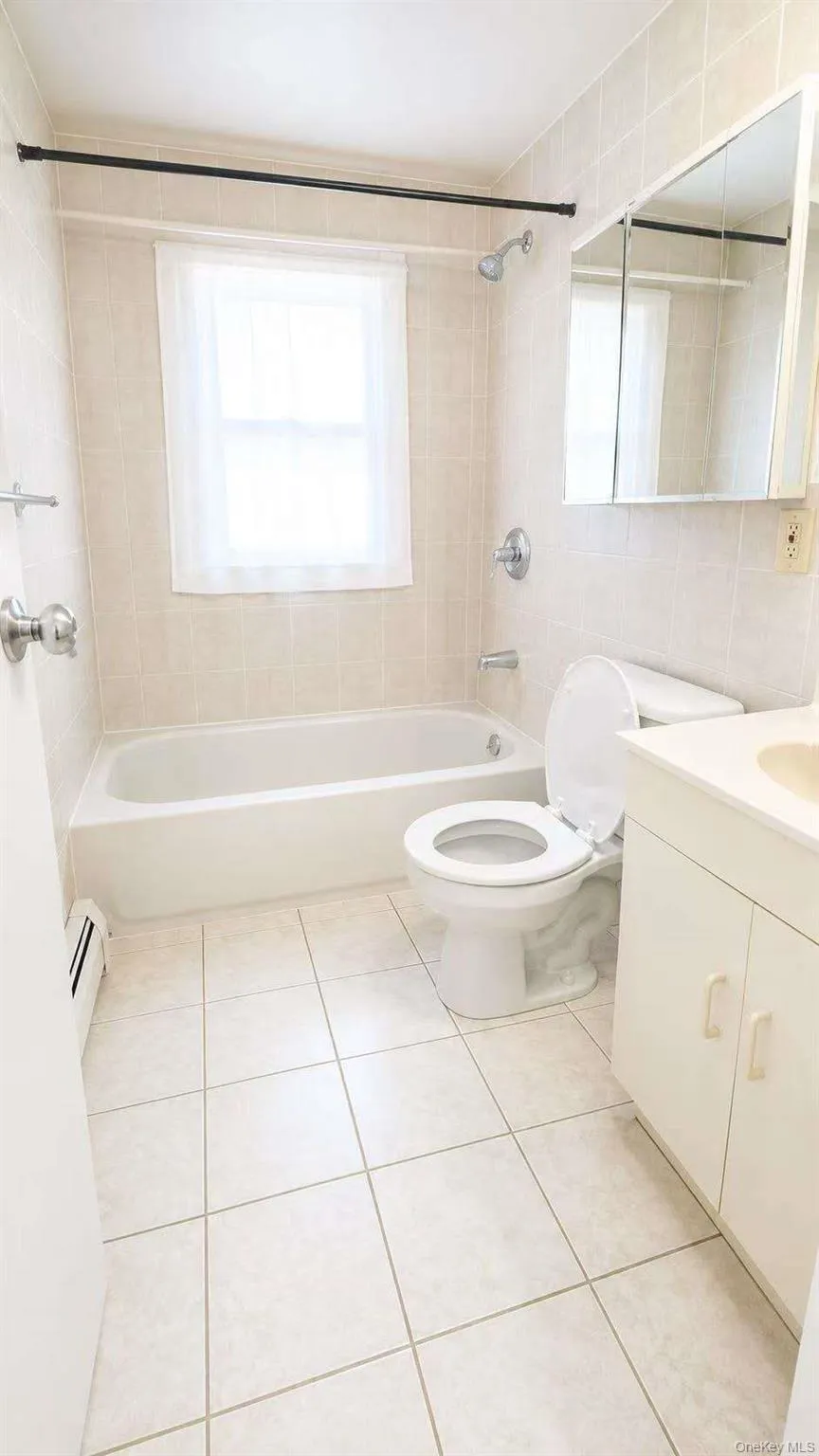 326 Curtis Avenue, North Hempstead, NY, 3 Bedrooms Bedrooms, 8 Rooms Rooms,2 BathroomsBathrooms,Residential,For Rent,Curtis,0,1047361 326 Curtis Avenue, North Hempstead, NY, 3 Bedrooms Bedrooms, 8 Rooms Rooms,2 BathroomsBathrooms,Residential,For Rent,Curtis,0,1047361