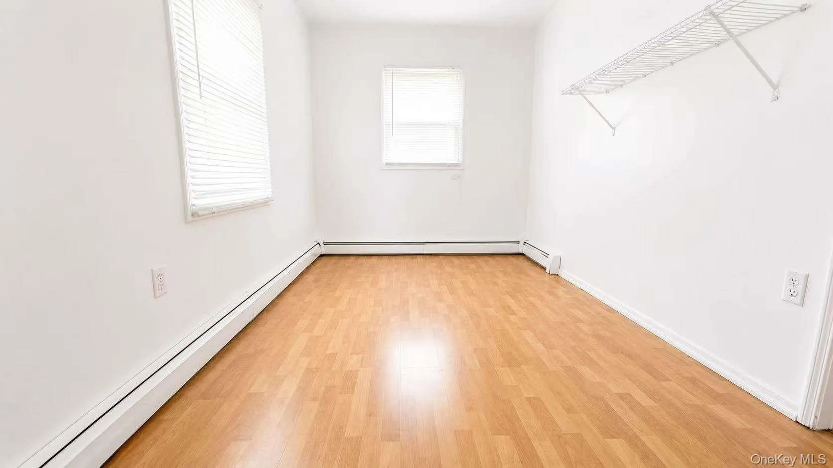 326 Curtis Avenue, North Hempstead, NY, 3 Bedrooms Bedrooms, 8 Rooms Rooms,2 BathroomsBathrooms,Residential,For Rent,Curtis,0,1047361 326 Curtis Avenue, North Hempstead, NY, 3 Bedrooms Bedrooms, 8 Rooms Rooms,2 BathroomsBathrooms,Residential,For Rent,Curtis,0,1047361