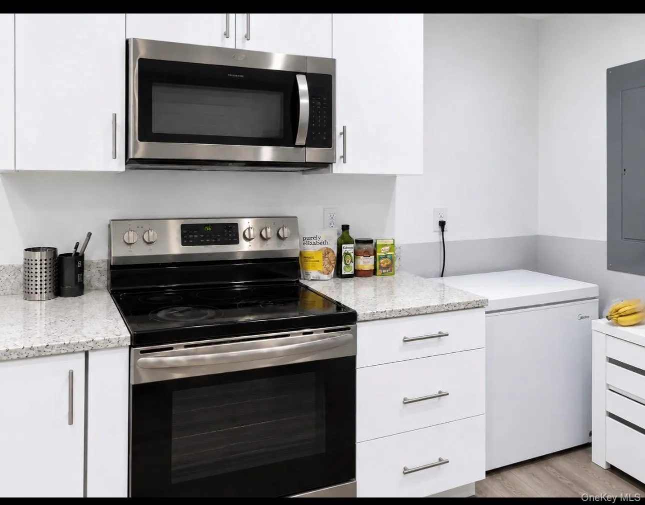1093 Round Swamp Road, Oyster Bay, NY, 3 Bedroom Bedrooms, 6 Room Rooms,2 BathroomBathrooms,Residential Lease,For Rent,Round Swamp,0,1047362 1093 Round Swamp Road, Oyster Bay, NY, 3 Bedroom Bedrooms, 6 Room Rooms,2 BathroomBathrooms,Residential Lease,For Rent,Round Swamp,0,1047362