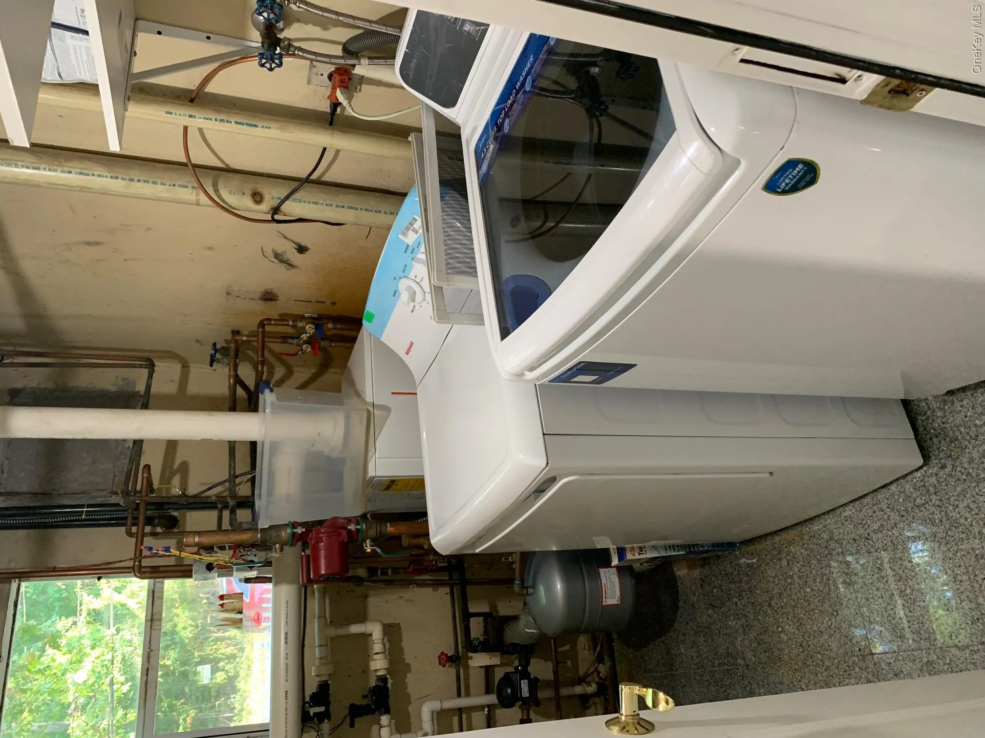 1093 Round Swamp Road, Oyster Bay, NY, 3 Bedroom Bedrooms, 6 Room Rooms,2 BathroomBathrooms,Residential Lease,For Rent,Round Swamp,0,1047362 1093 Round Swamp Road, Oyster Bay, NY, 3 Bedroom Bedrooms, 6 Room Rooms,2 BathroomBathrooms,Residential Lease,For Rent,Round Swamp,0,1047362