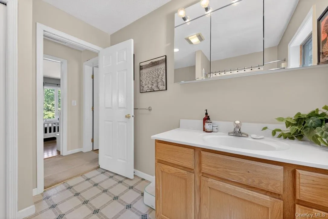 305 Oak Lane, Newburgh (town), NY, 3 Bedrooms Bedrooms, 8 Rooms Rooms,2 BathroomsBathrooms,Residential,For Rent,Oak,0,1047371 305 Oak Lane, Newburgh (town), NY, 3 Bedrooms Bedrooms, 8 Rooms Rooms,2 BathroomsBathrooms,Residential,For Rent,Oak,0,1047371