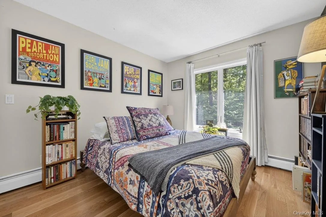 305 Oak Lane, Newburgh (town), NY, 3 Bedrooms Bedrooms, 8 Rooms Rooms,2 BathroomsBathrooms,Residential,For Rent,Oak,0,1047371 305 Oak Lane, Newburgh (town), NY, 3 Bedrooms Bedrooms, 8 Rooms Rooms,2 BathroomsBathrooms,Residential,For Rent,Oak,0,1047371