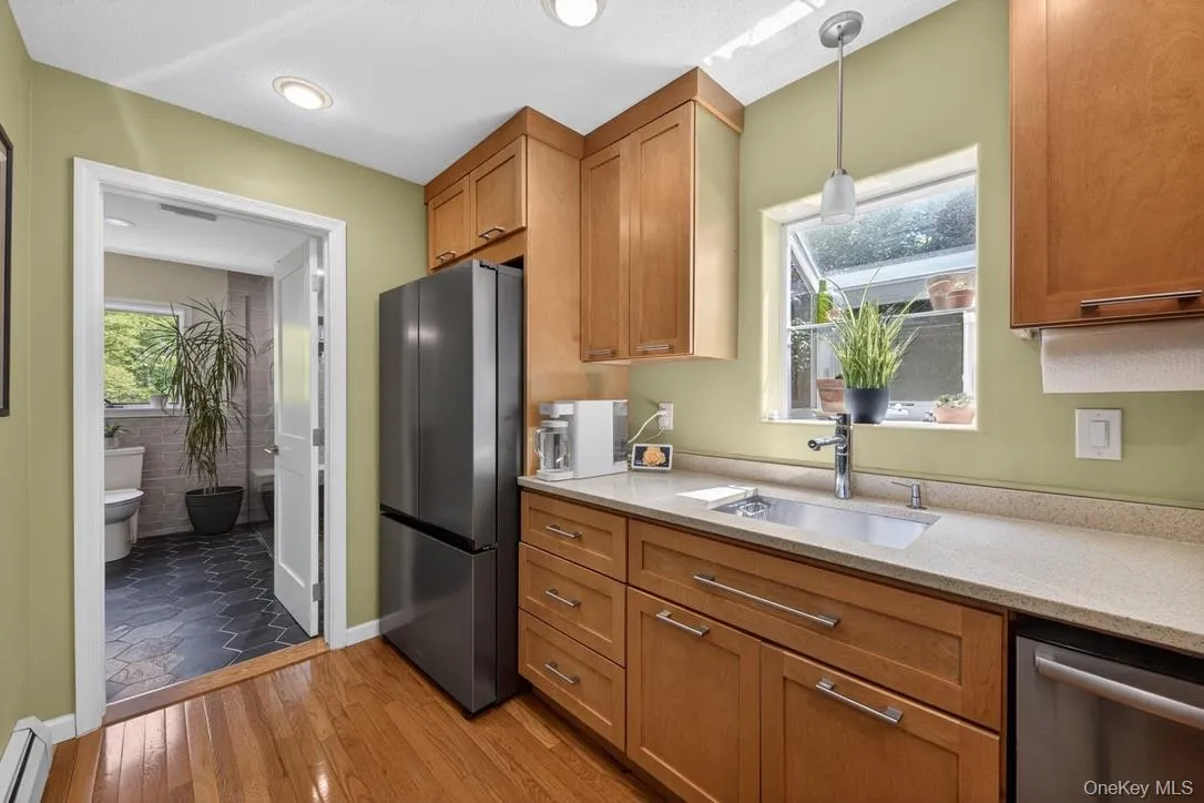 305 Oak Lane, Newburgh (town), NY, 3 Bedrooms Bedrooms, 8 Rooms Rooms,2 BathroomsBathrooms,Residential,For Rent,Oak,0,1047371 305 Oak Lane, Newburgh (town), NY, 3 Bedrooms Bedrooms, 8 Rooms Rooms,2 BathroomsBathrooms,Residential,For Rent,Oak,0,1047371
