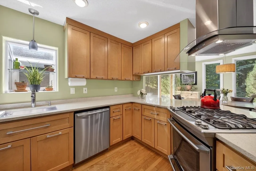 305 Oak Lane, Newburgh (town), NY, 3 Bedrooms Bedrooms, 8 Rooms Rooms,2 BathroomsBathrooms,Residential,For Rent,Oak,0,1047371 305 Oak Lane, Newburgh (town), NY, 3 Bedrooms Bedrooms, 8 Rooms Rooms,2 BathroomsBathrooms,Residential,For Rent,Oak,0,1047371