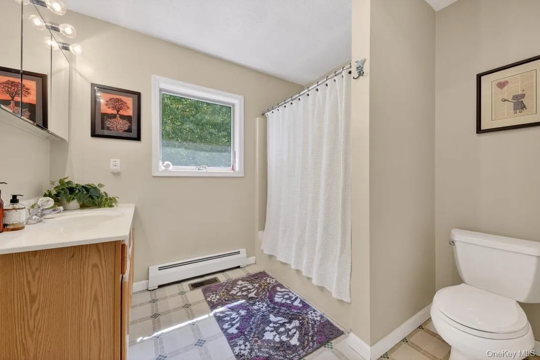 305 Oak Lane, Newburgh (town), NY, 3 Bedrooms Bedrooms, 8 Rooms Rooms,2 BathroomsBathrooms,Residential,For Rent,Oak,0,1047371 305 Oak Lane, Newburgh (town), NY, 3 Bedrooms Bedrooms, 8 Rooms Rooms,2 BathroomsBathrooms,Residential,For Rent,Oak,0,1047371