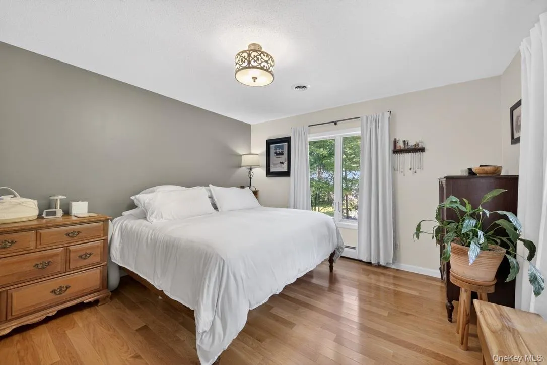 305 Oak Lane, Newburgh (town), NY, 3 Bedrooms Bedrooms, 8 Rooms Rooms,2 BathroomsBathrooms,Residential,For Rent,Oak,0,1047371 305 Oak Lane, Newburgh (town), NY, 3 Bedrooms Bedrooms, 8 Rooms Rooms,2 BathroomsBathrooms,Residential,For Rent,Oak,0,1047371