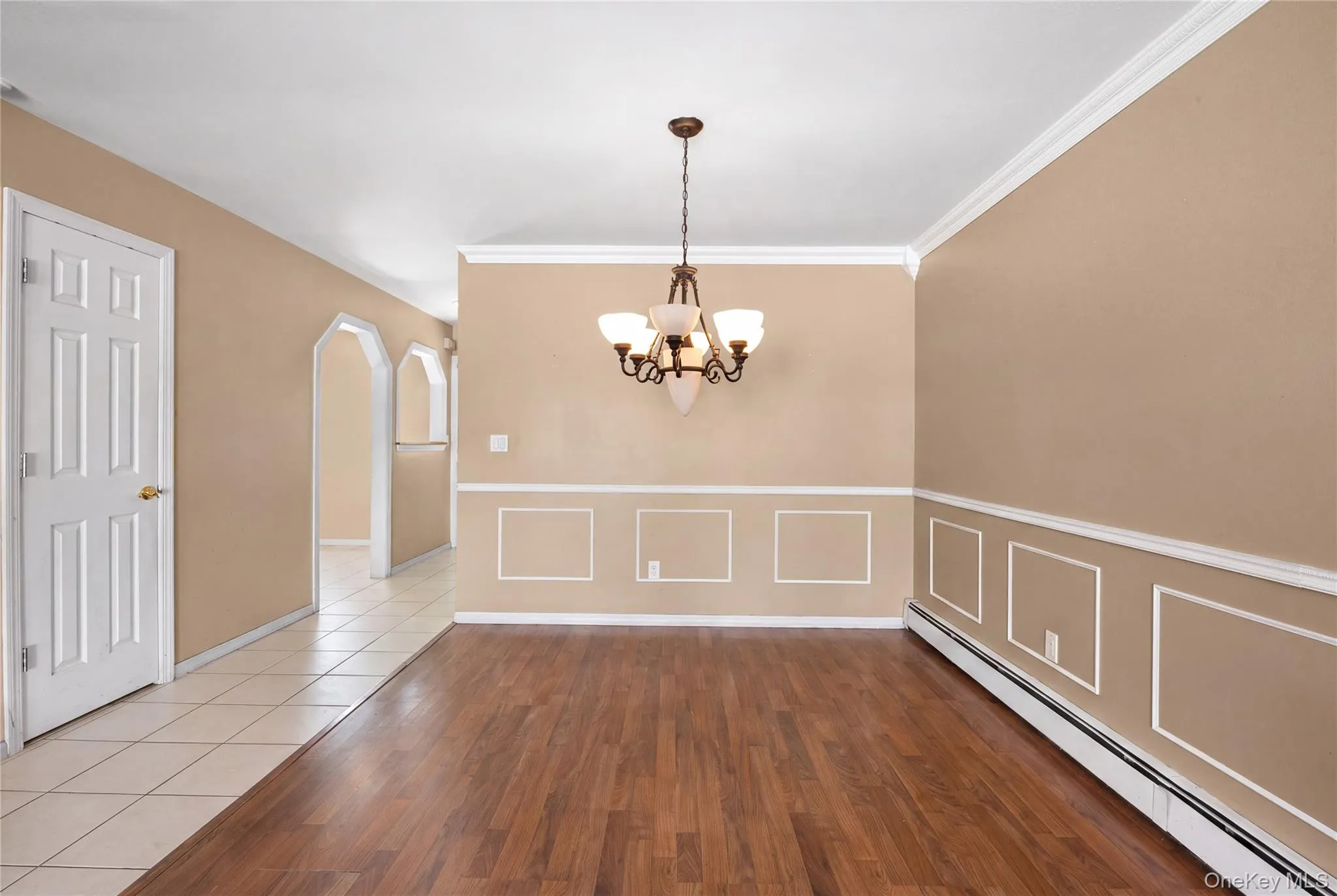 Dining Area Virtually Decluttered Dining Area Virtually Decluttered