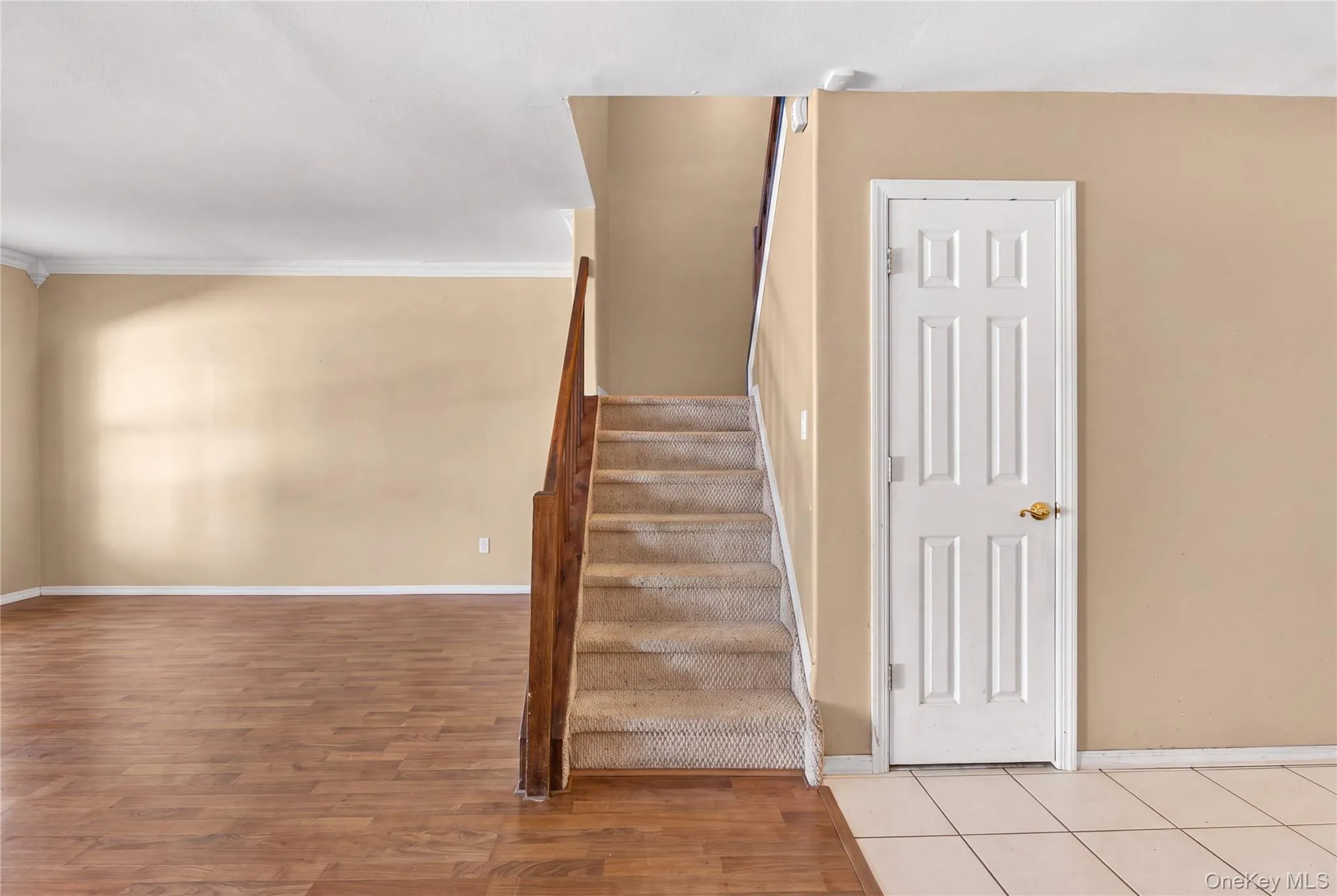 Stairs Virtually Decluttered Stairs Virtually Decluttered